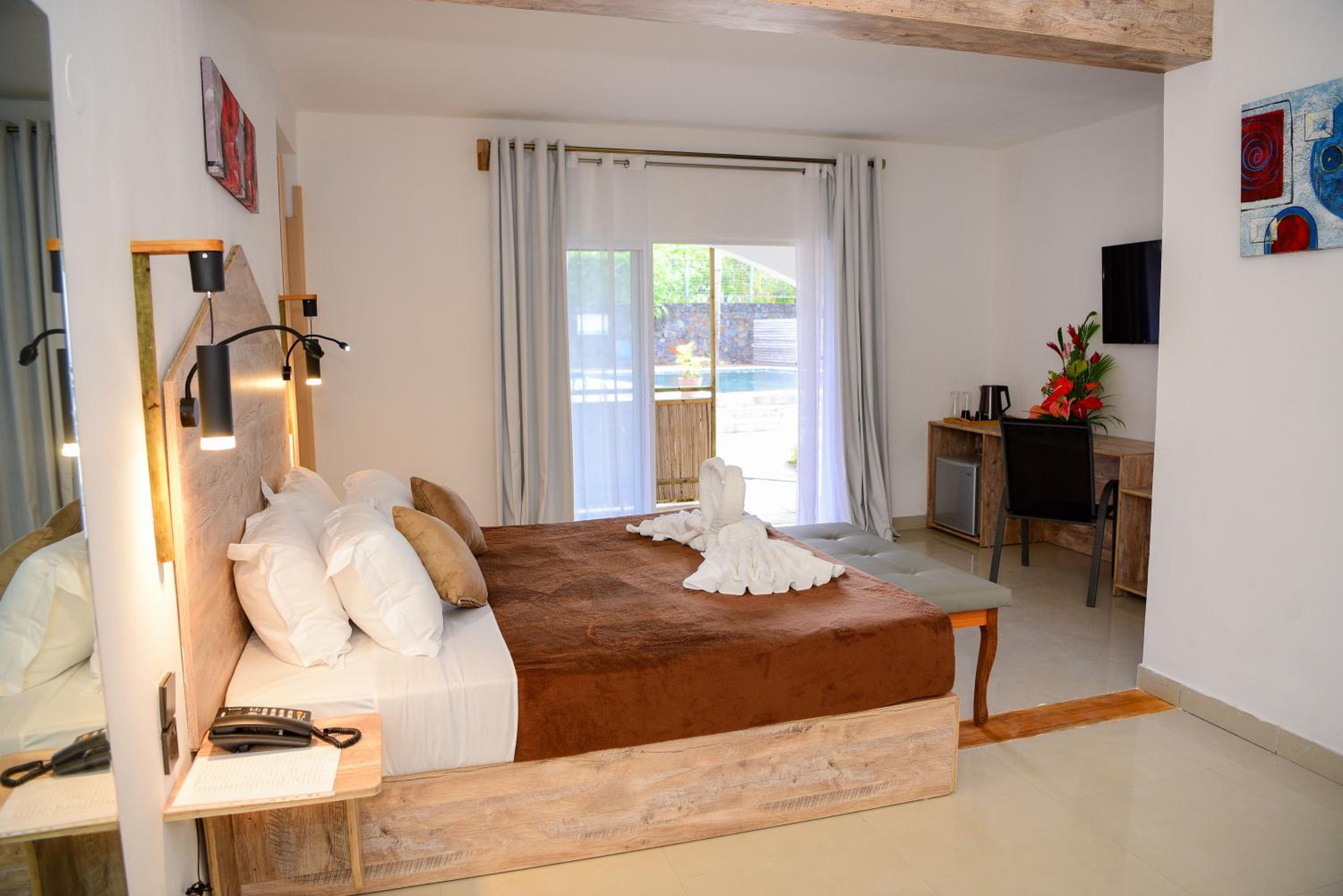 Suite - Photo 5