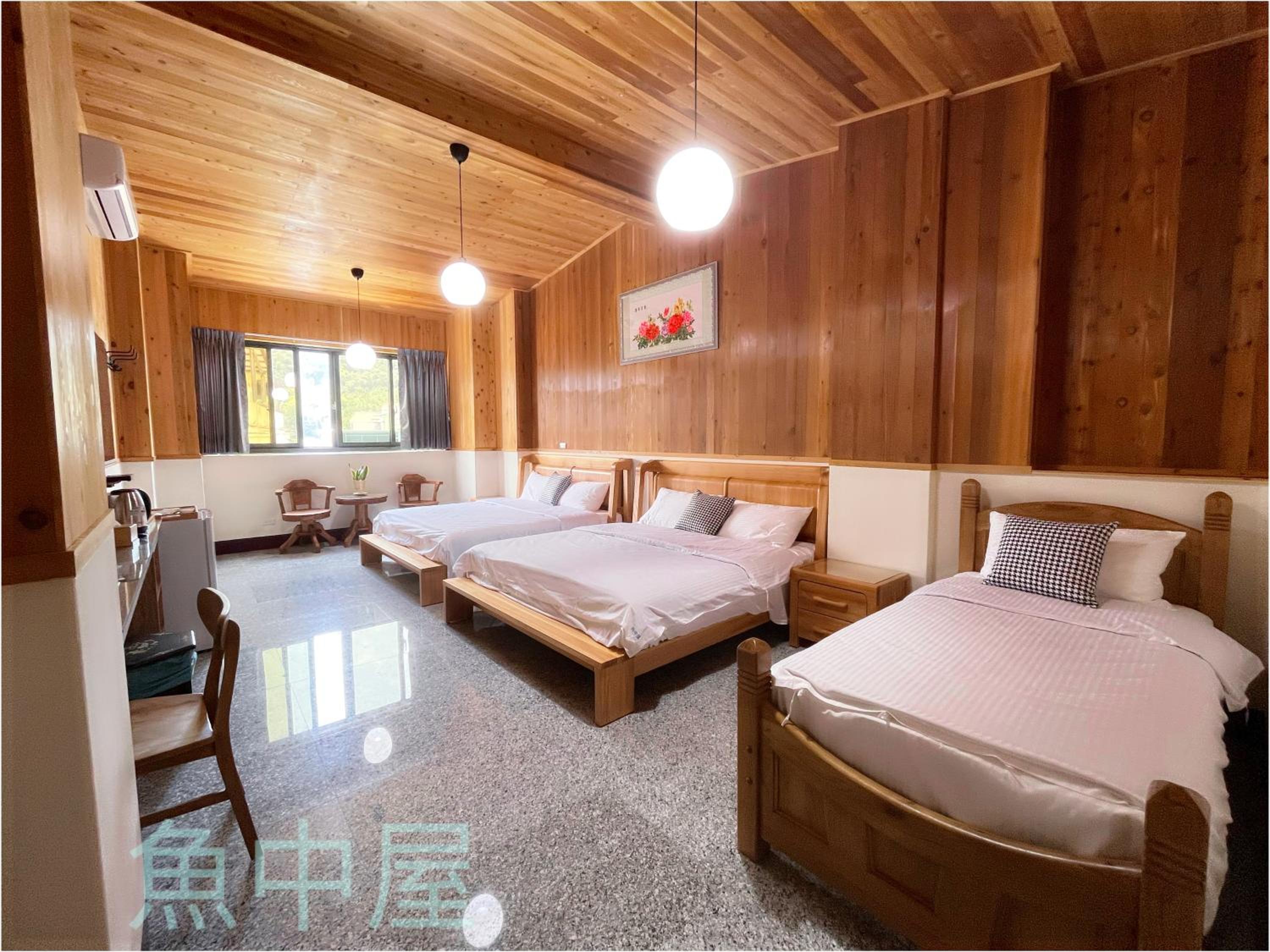 Deluxe Family Suite photo 1