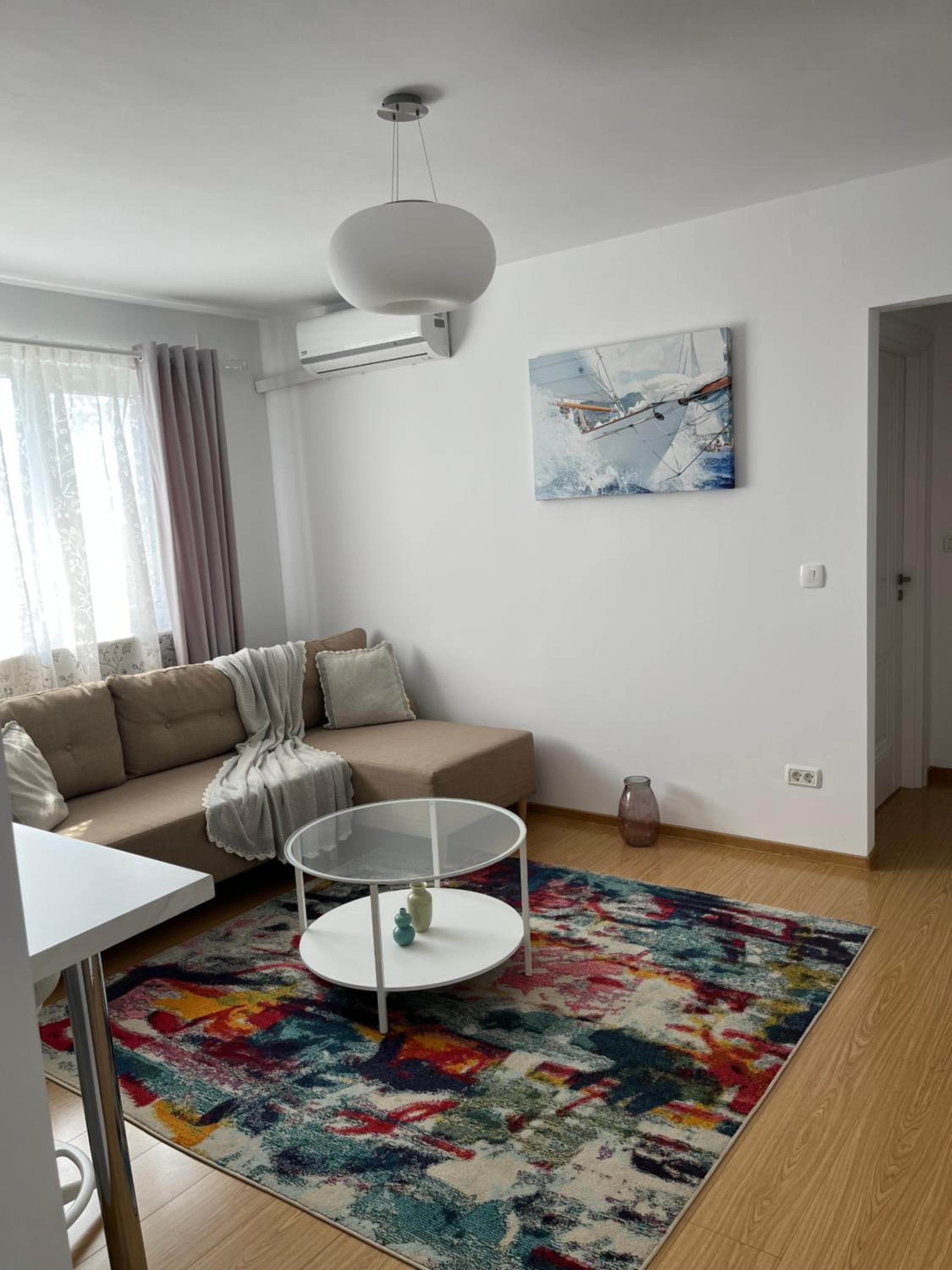 One-Bedroom Apartment - Photo 6