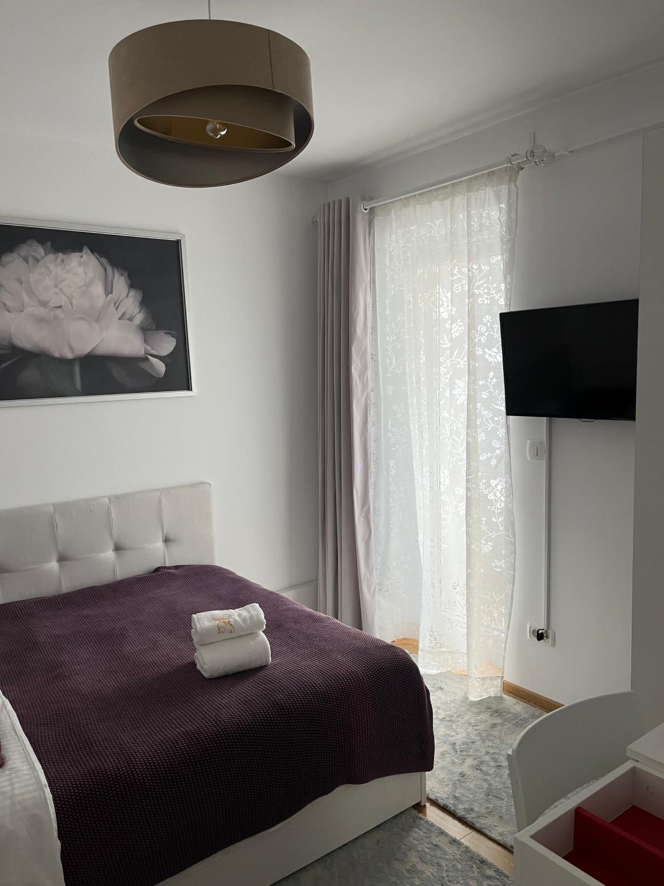 One-Bedroom Apartment - Photo 10