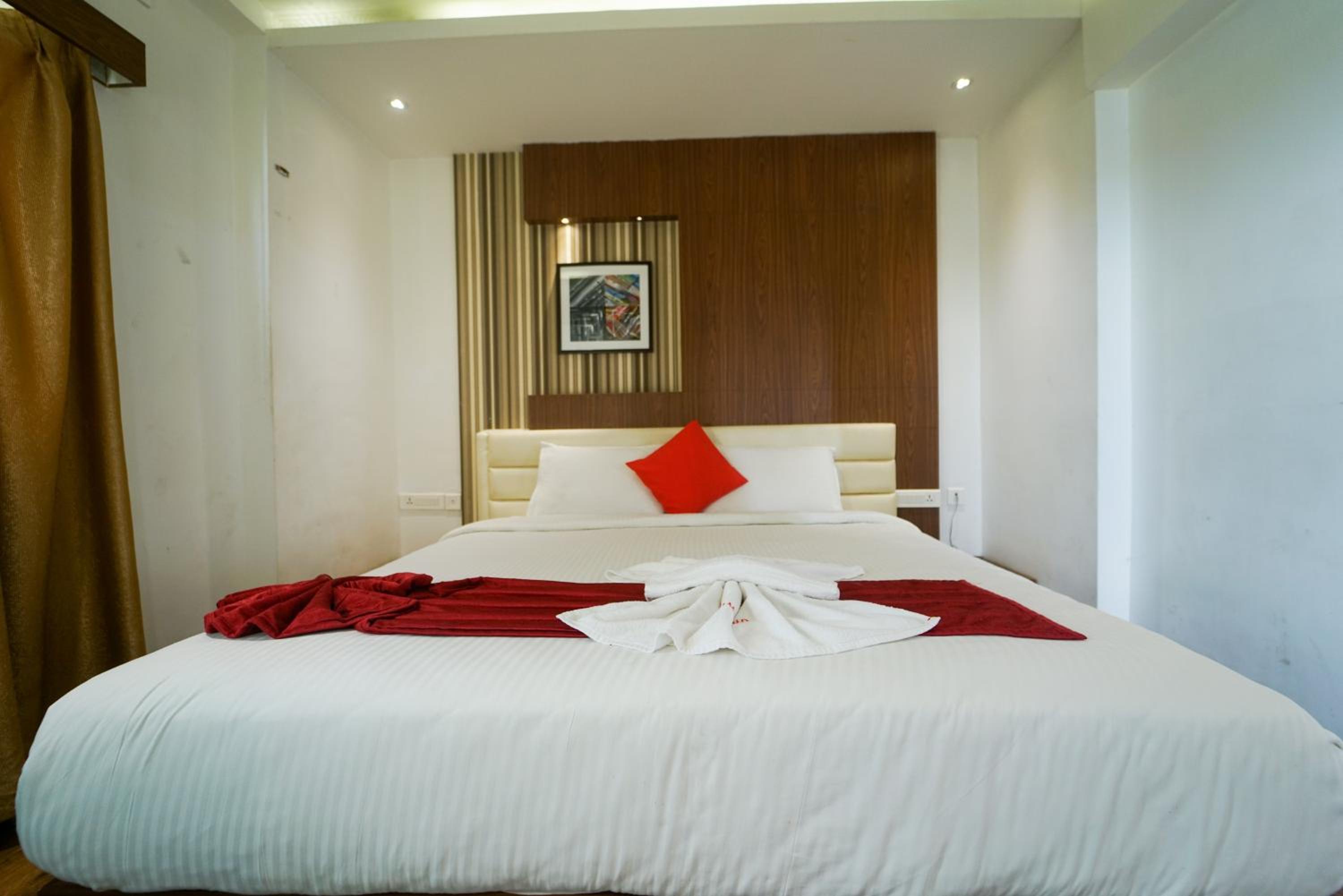 Deluxe Room - Photo 2