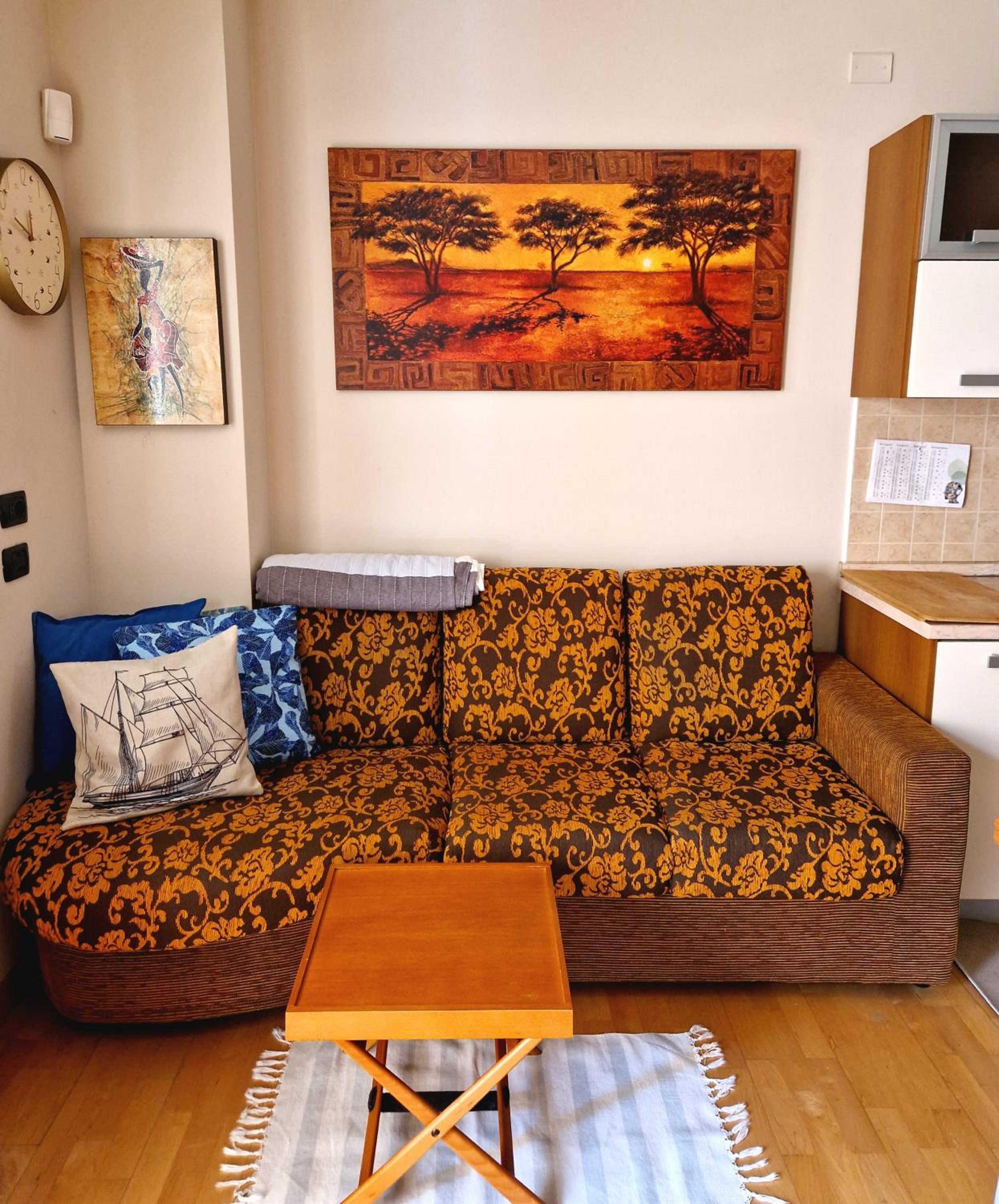 One-Bedroom Apartment