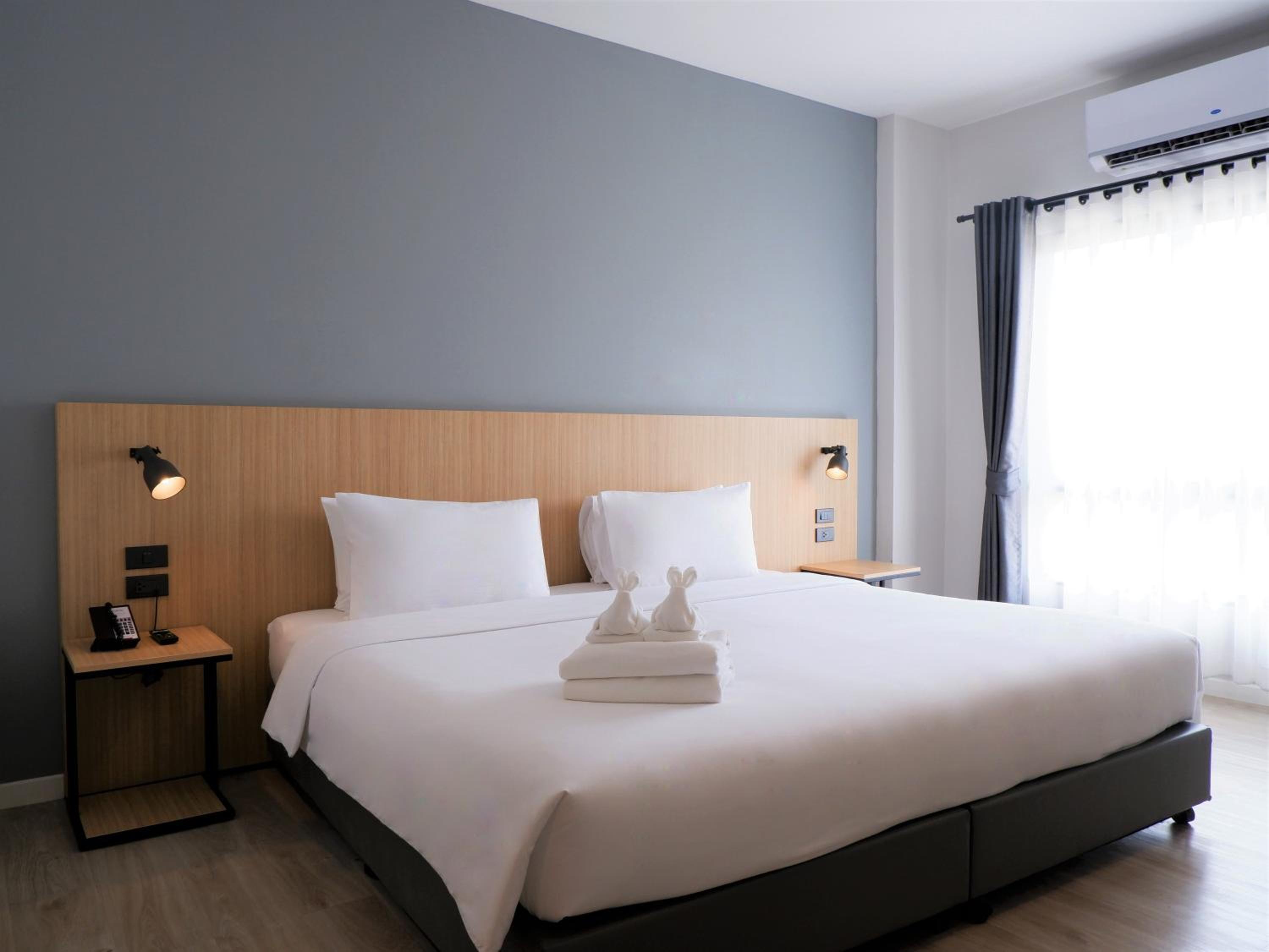 Superior King Room - Photo 4