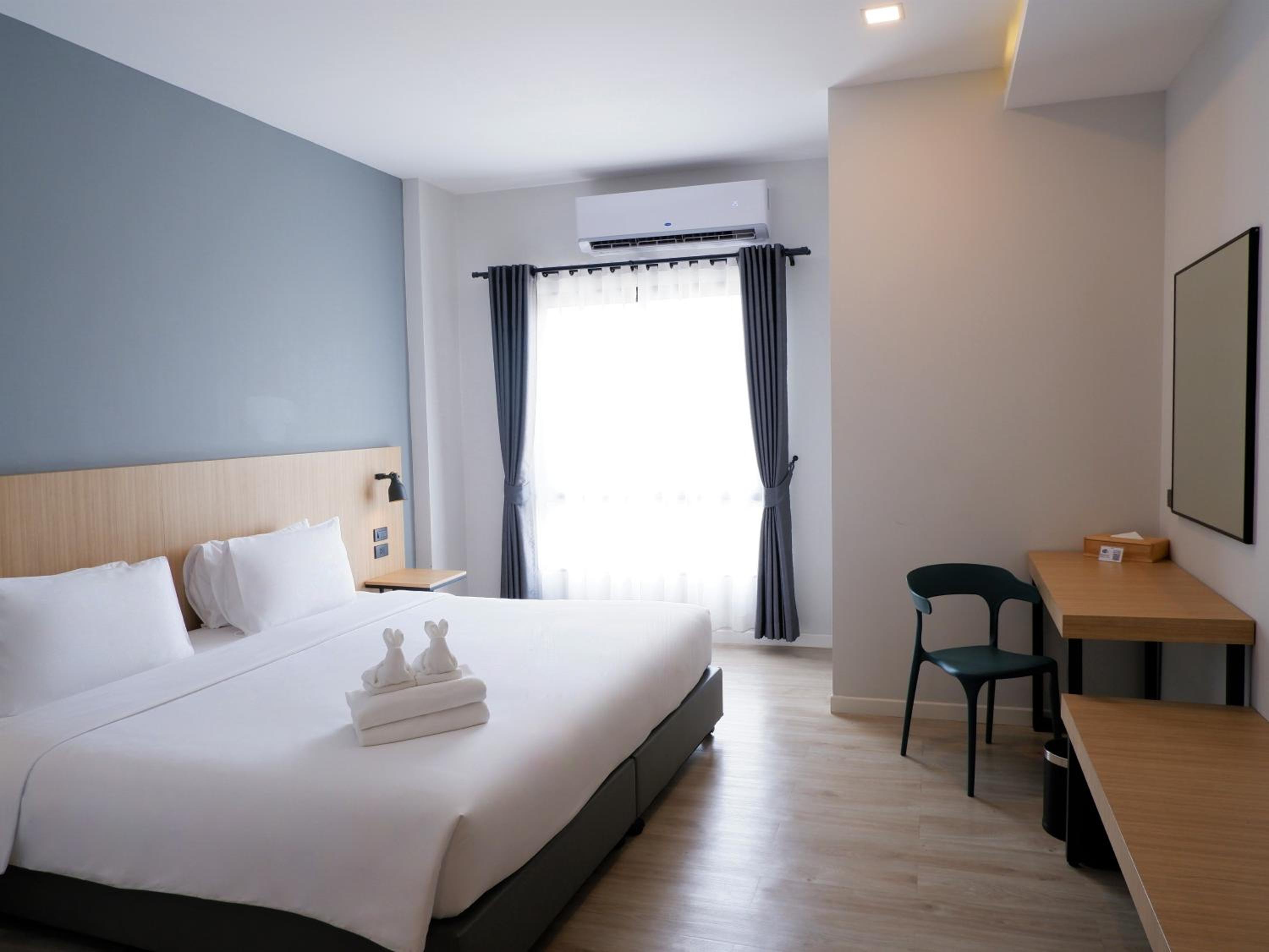 Superior King Room - Photo 1