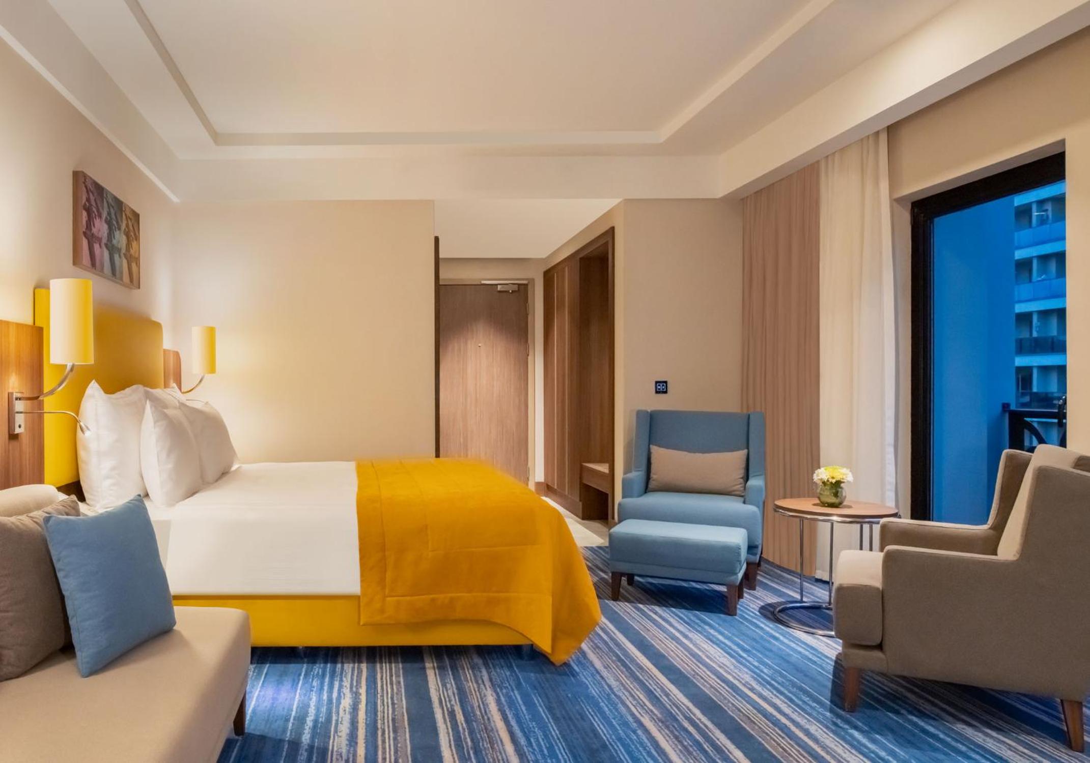 Corner Suite
