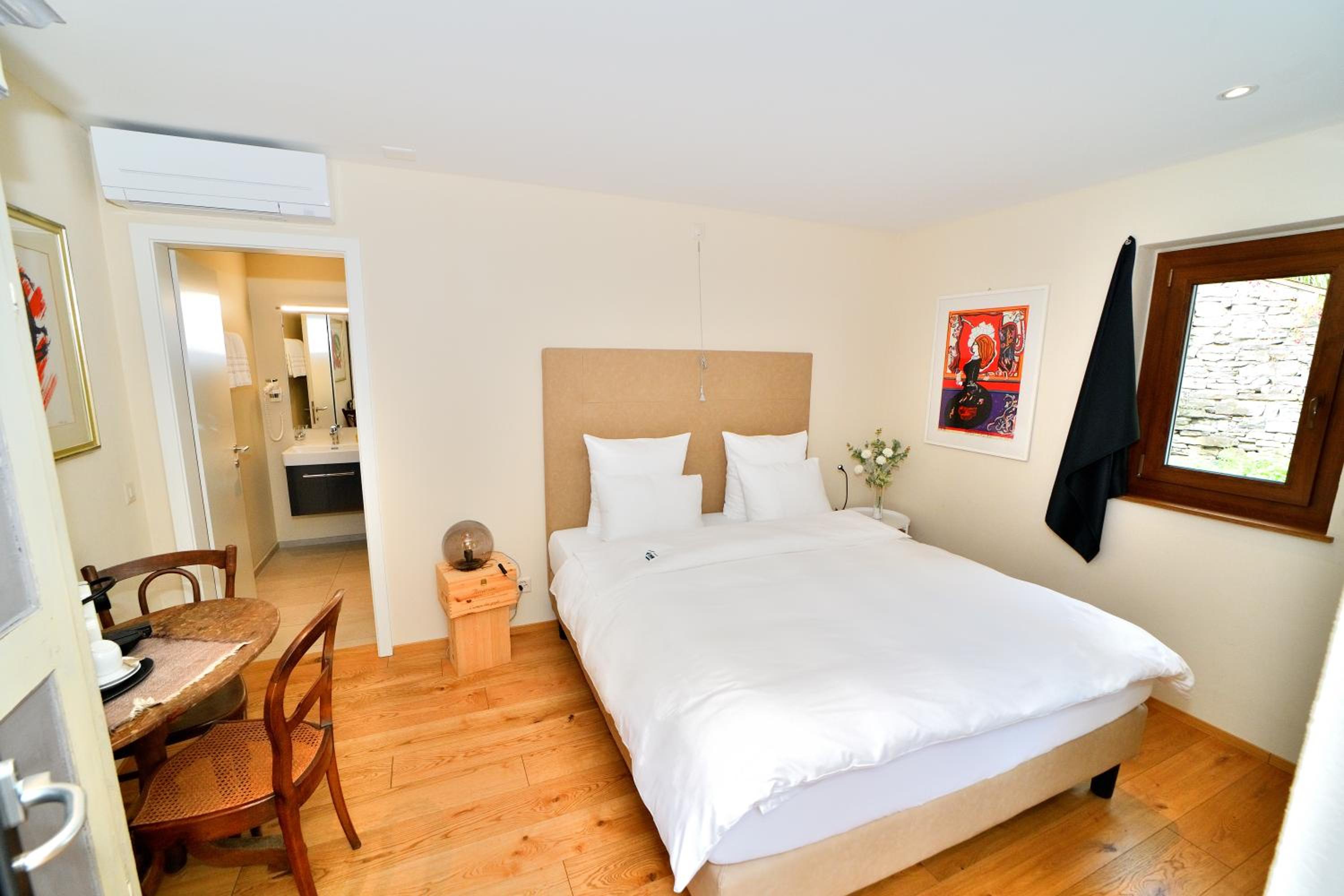 Small Double Room photo 1