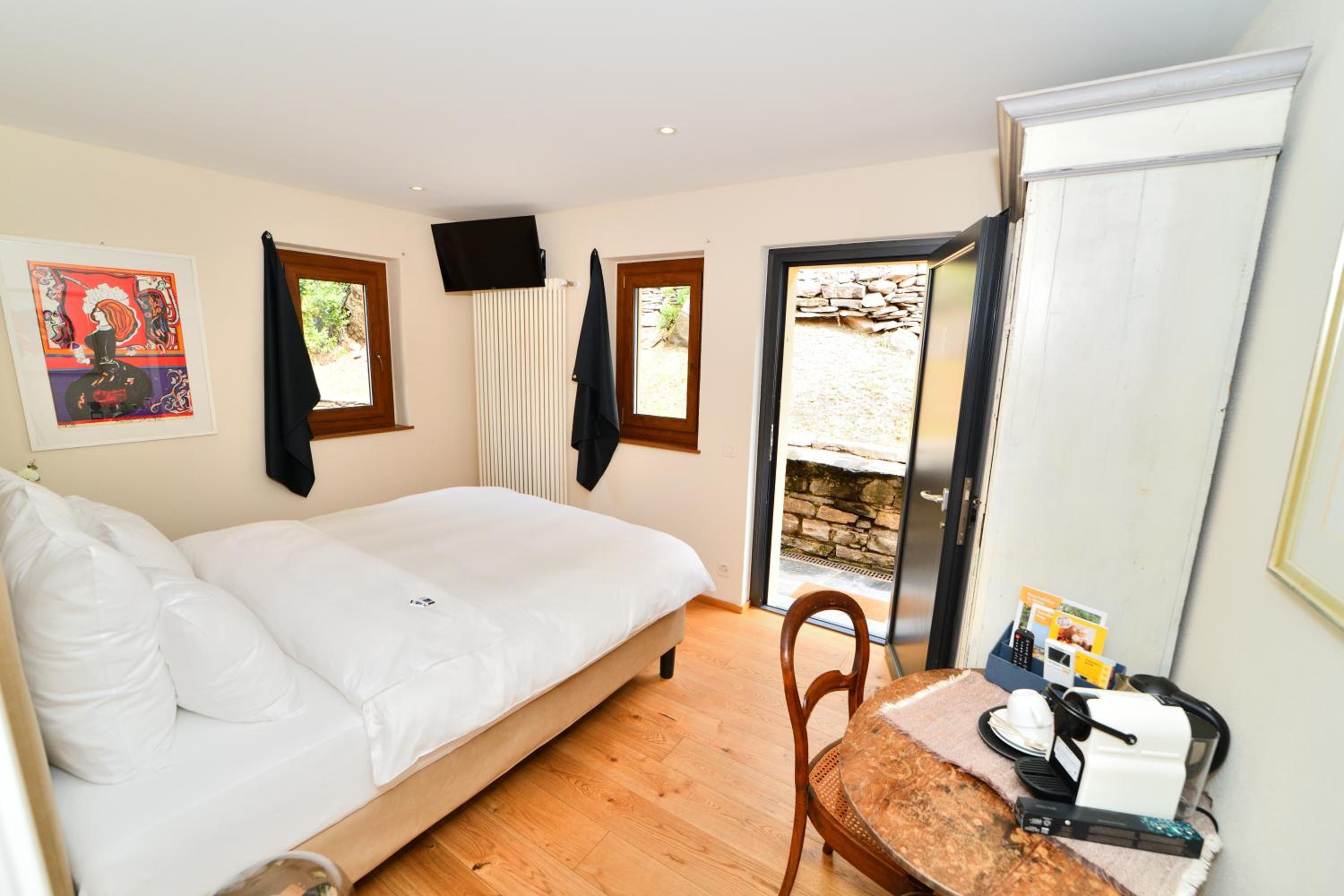 Deluxe Double Room photo 3