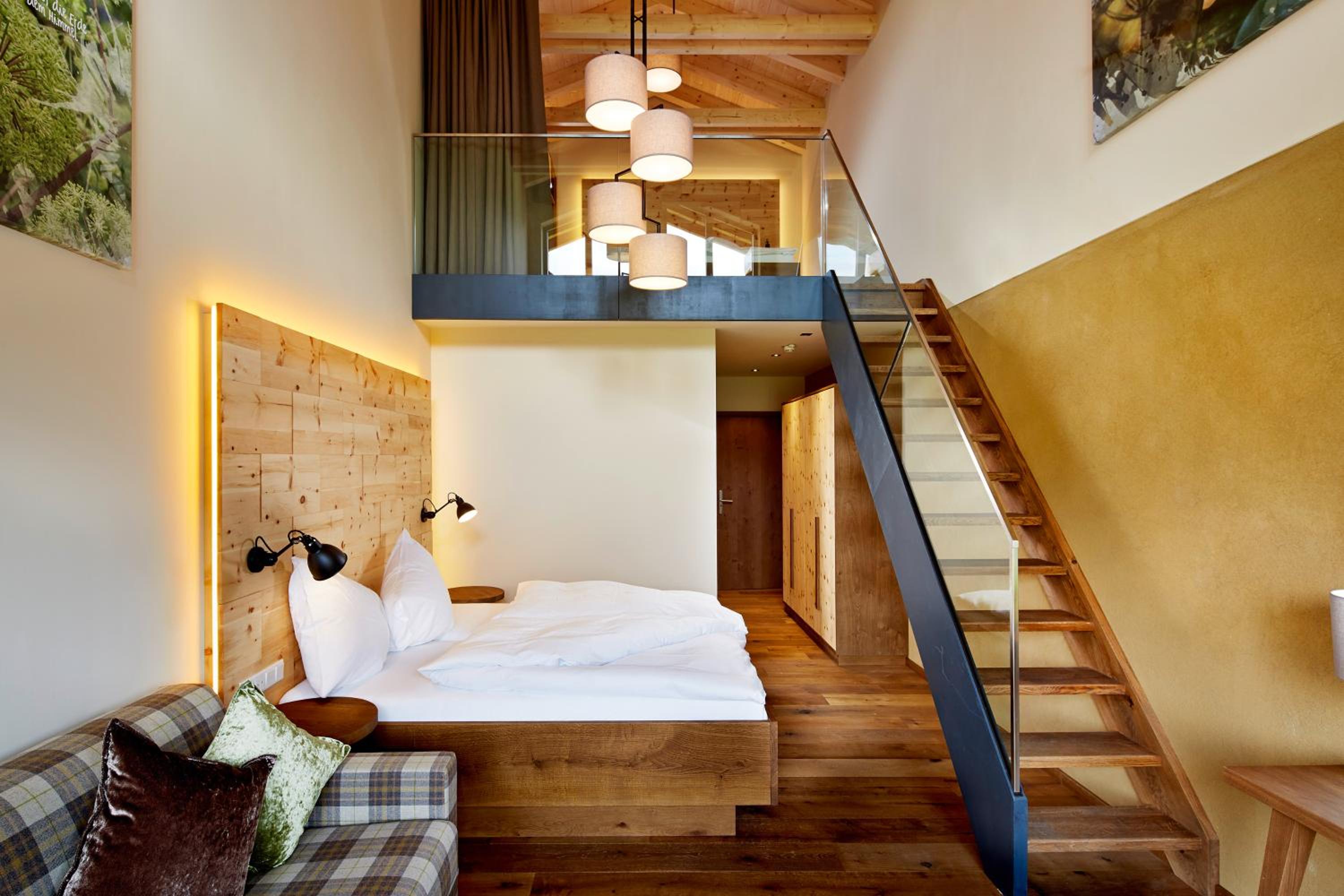 Duplex Suite - Photo 1