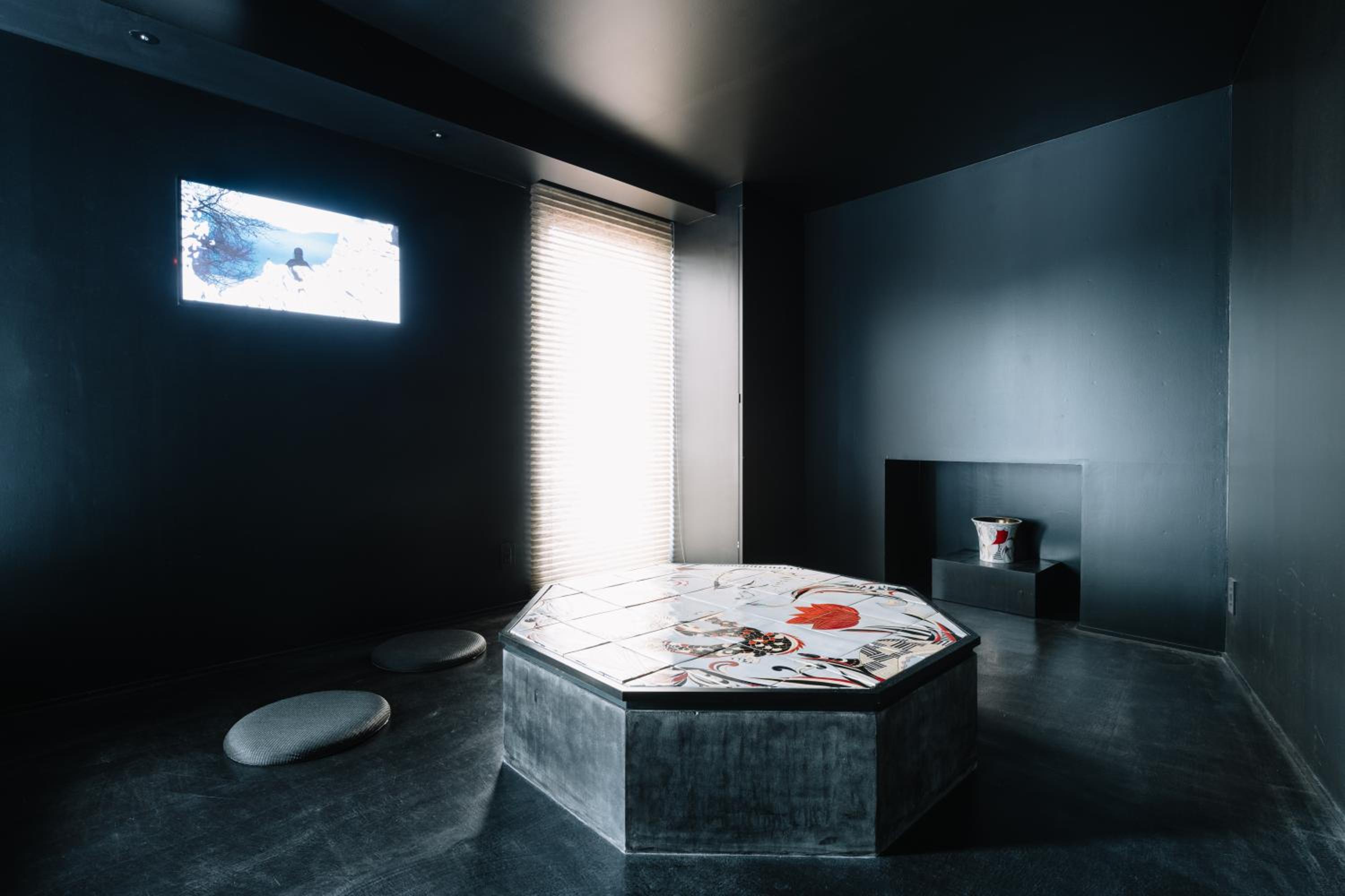 Stillness with Japanese Modern Ceramic “2019/3019” by SHOWKO - Photo 8