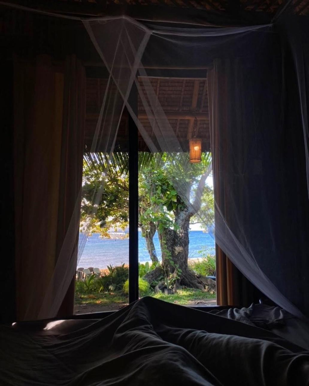 Queen Room with Sea View - Photo 8