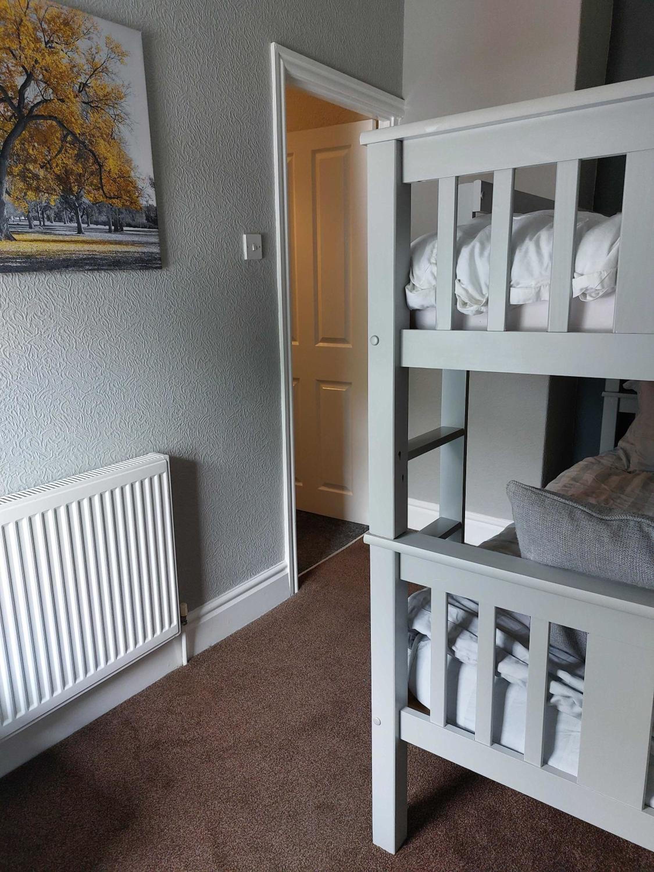 Two-Bedroom Apartment - Photo 22