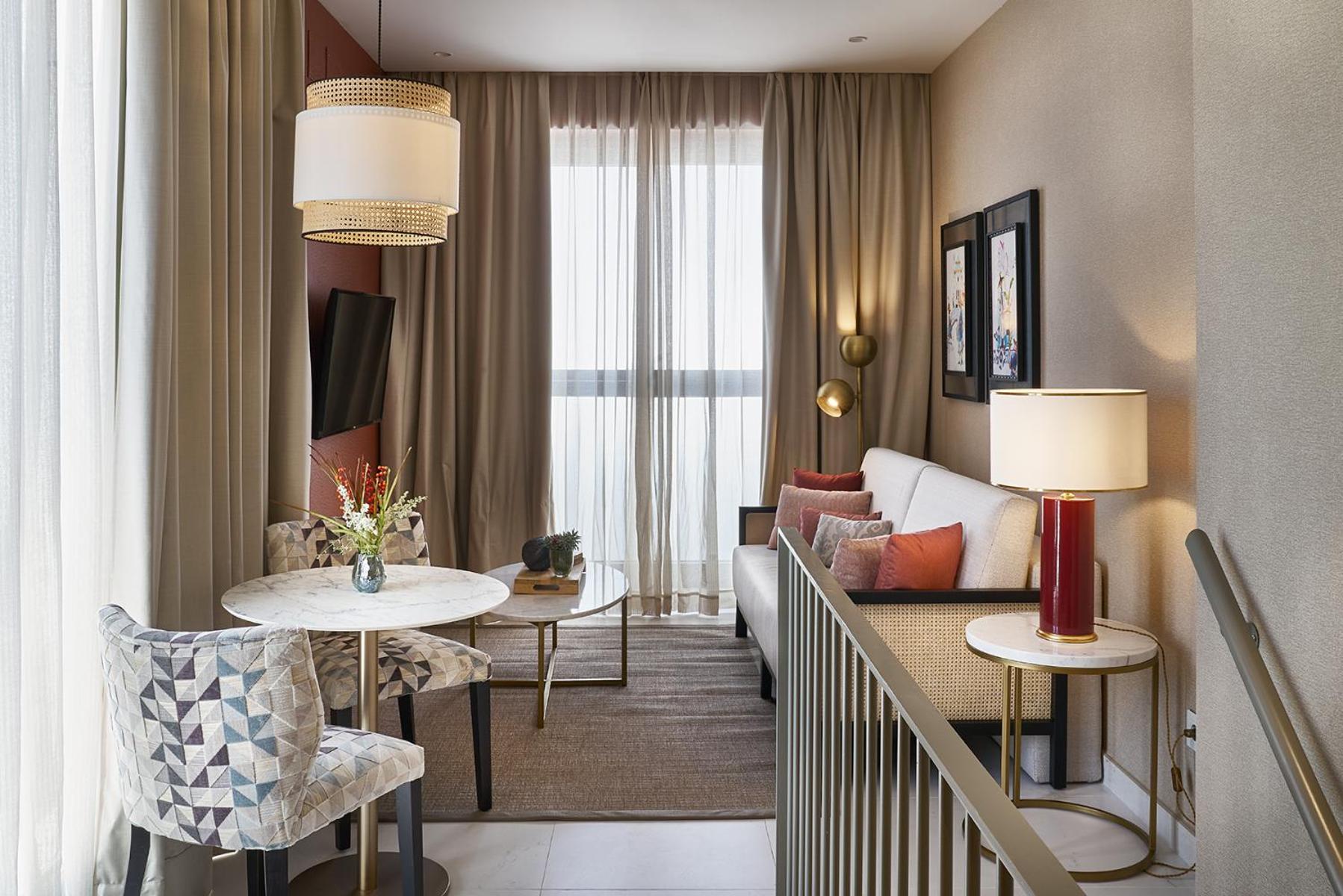 Junior Suite with Terrace - Photo 9