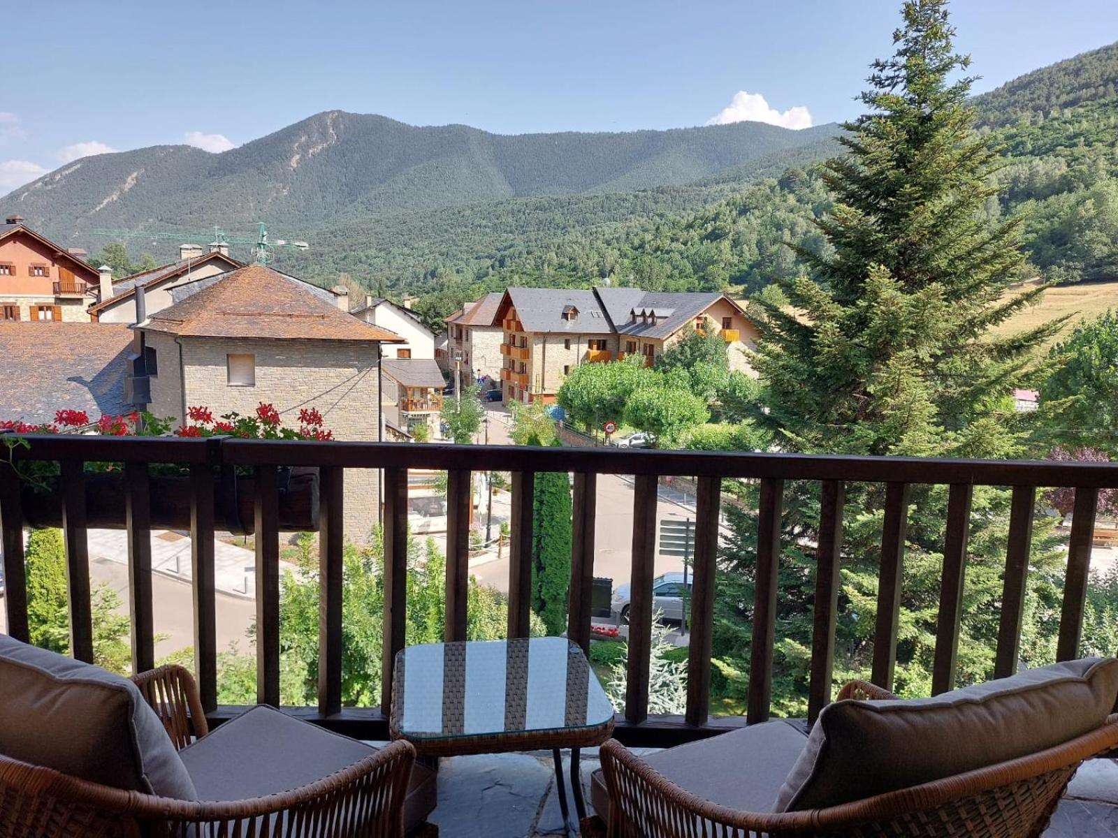 Superior Twin Room with Garden View photo 2