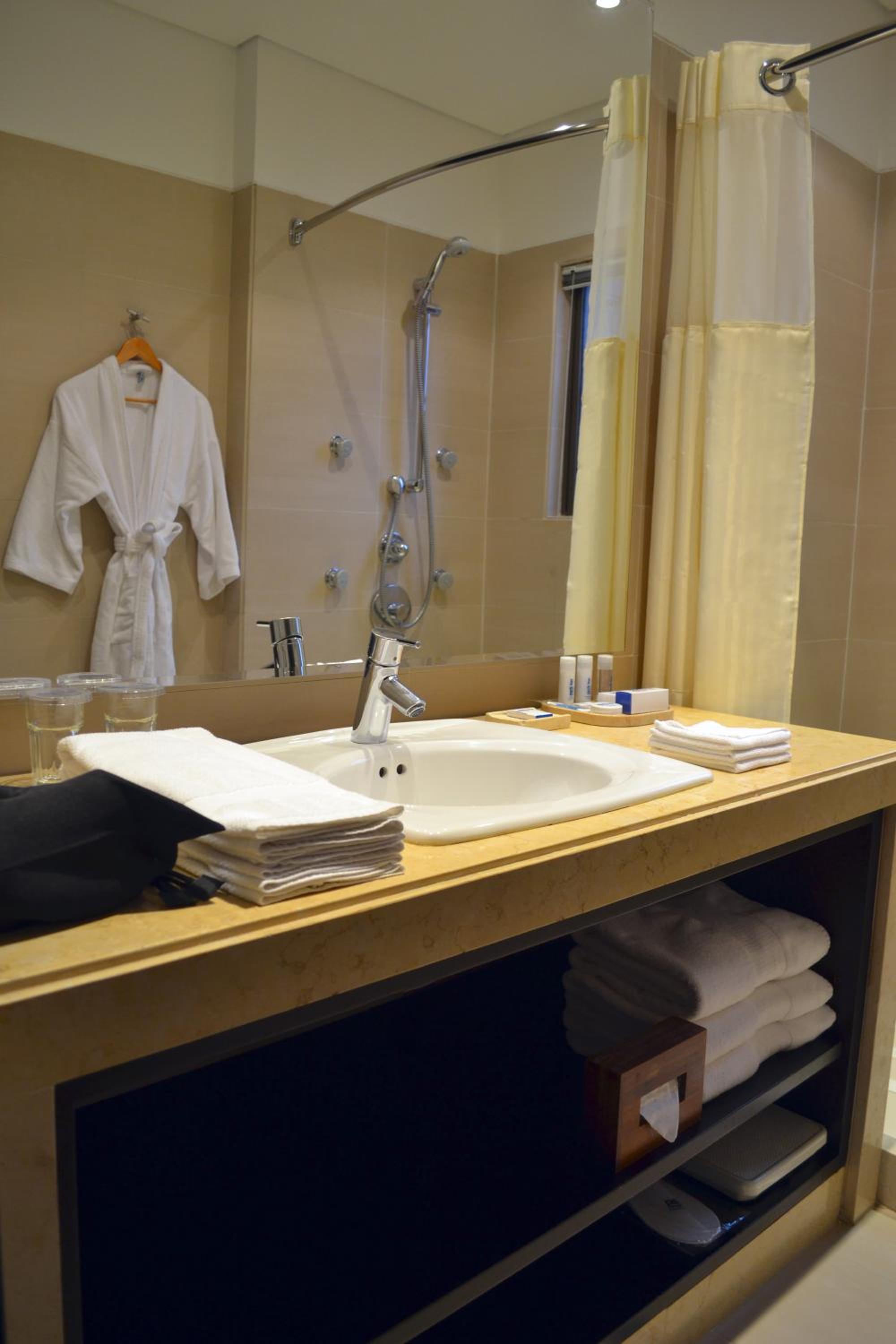 Superior Room with Terrace - Photo 25