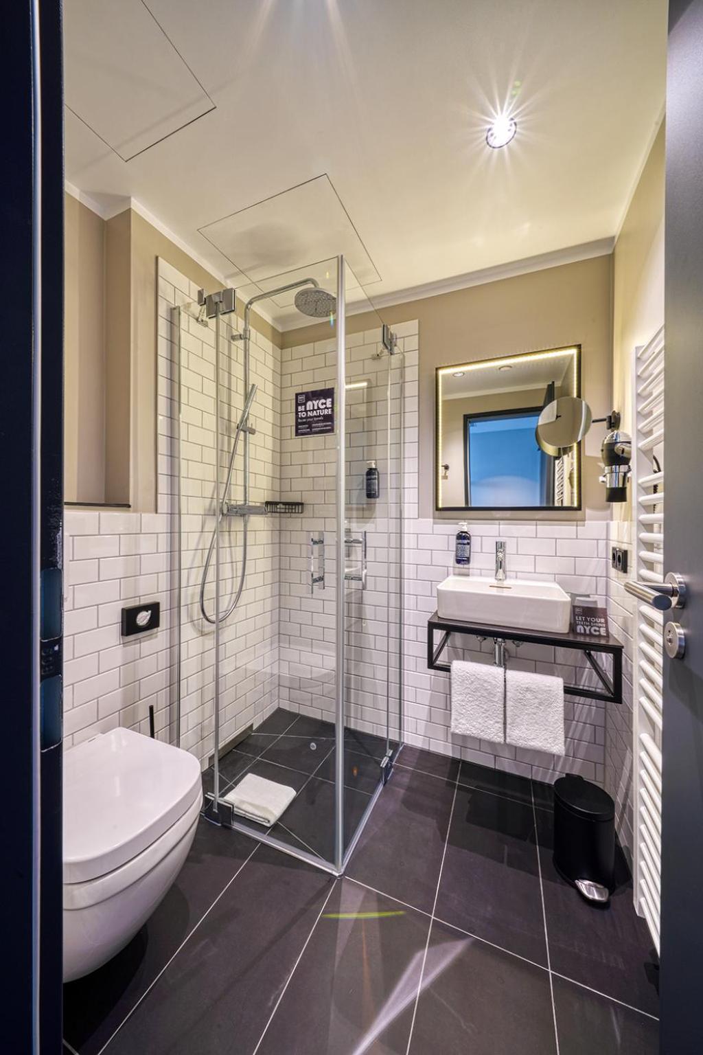 Standard Accessible Room, 1 Double Bed photo 2