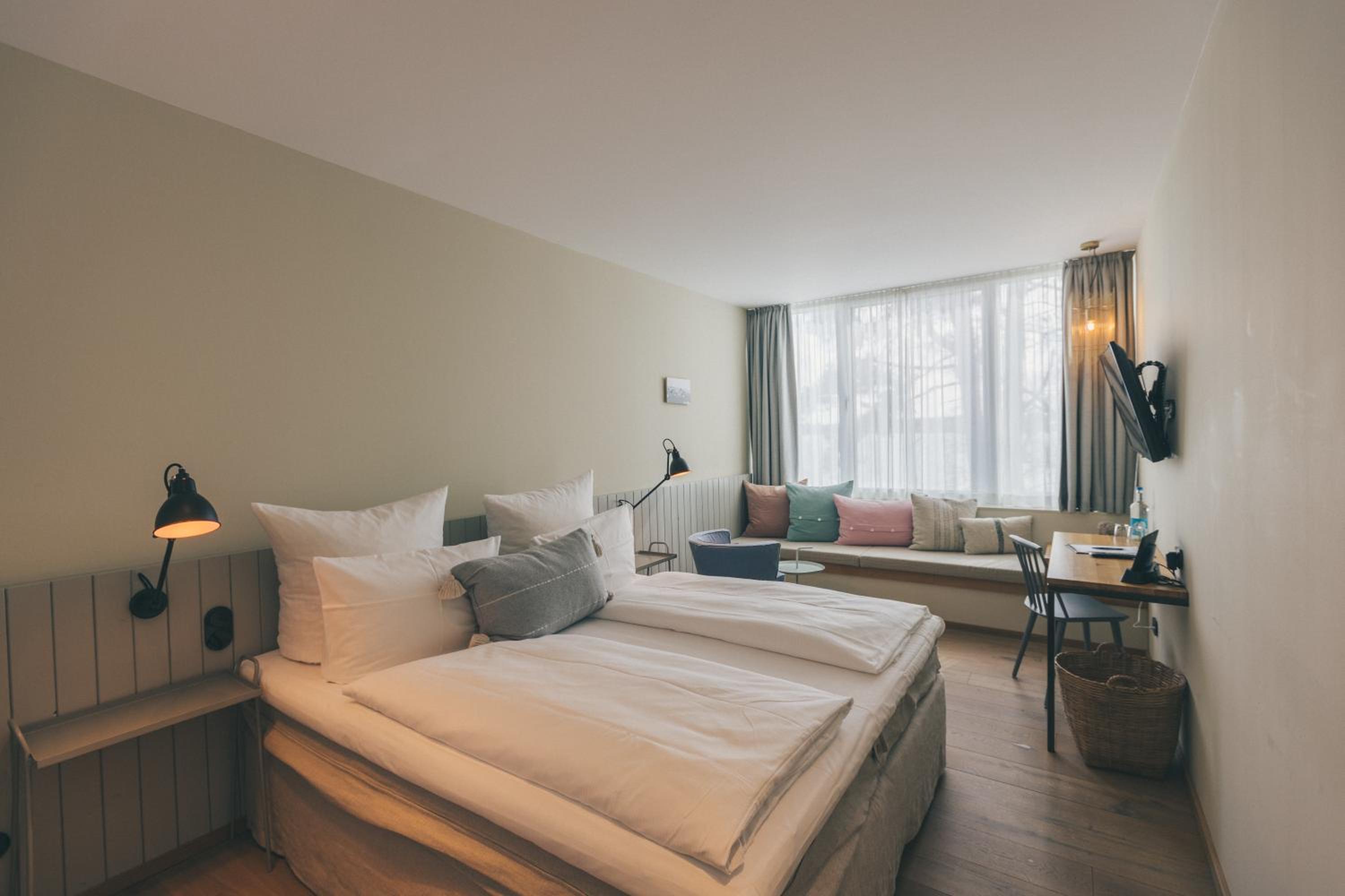 Junior Suite with Water View