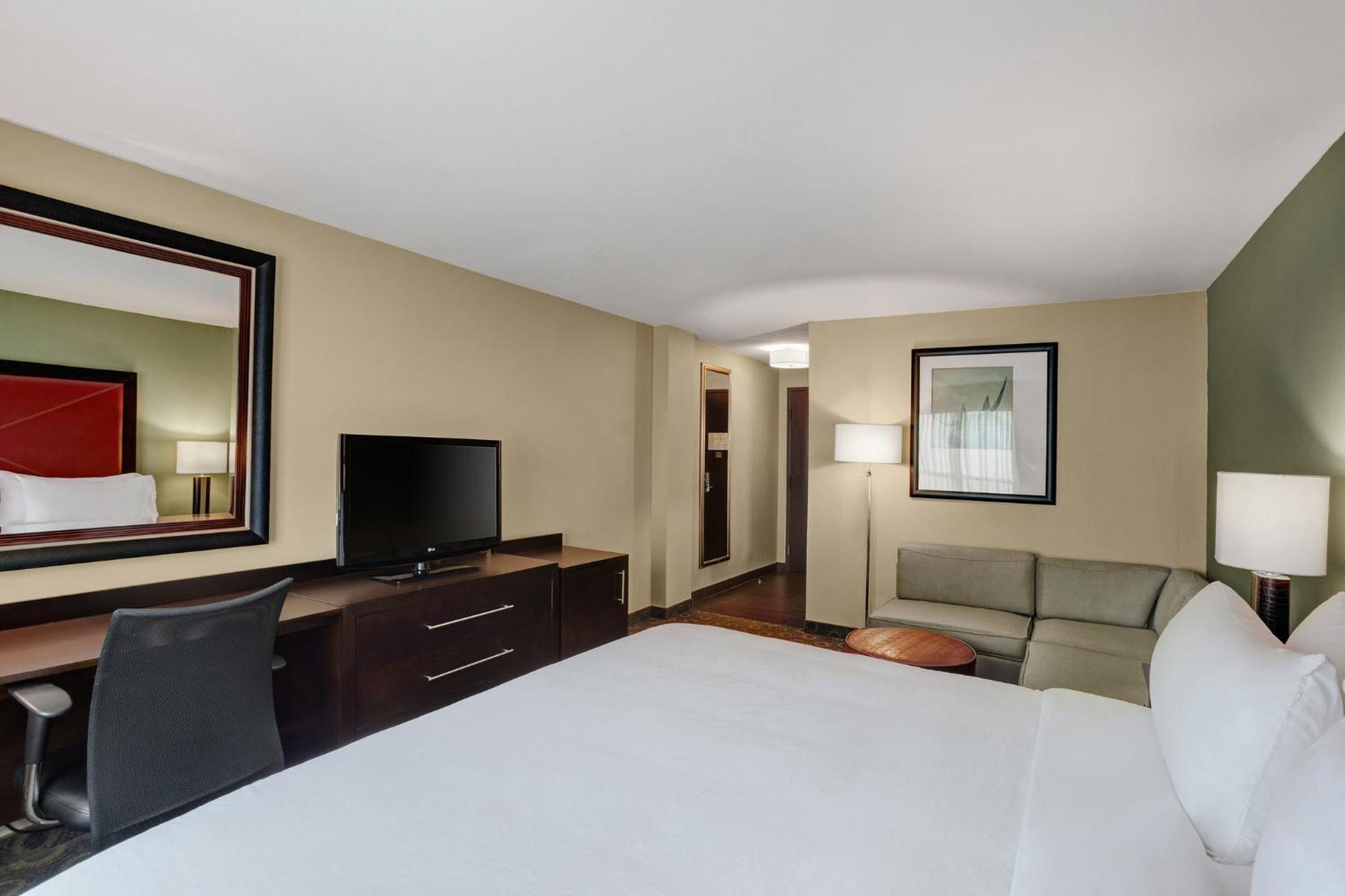 Standard King Room - Photo 2