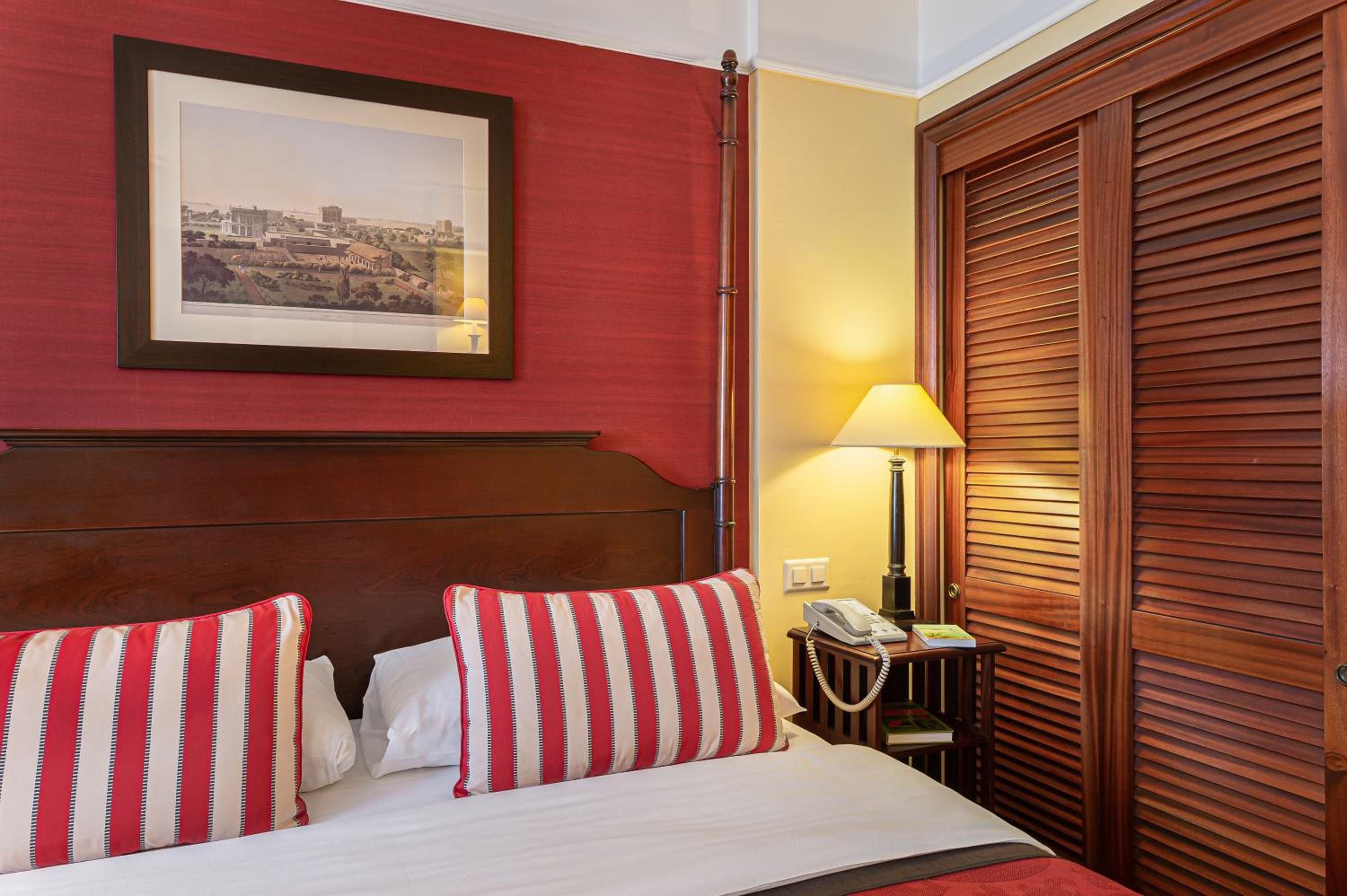 Adjoining Rooms