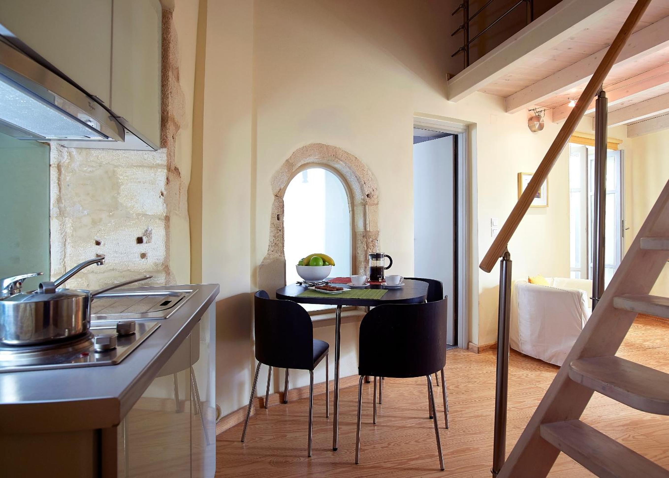 Apartment - Split Level - Photo 17