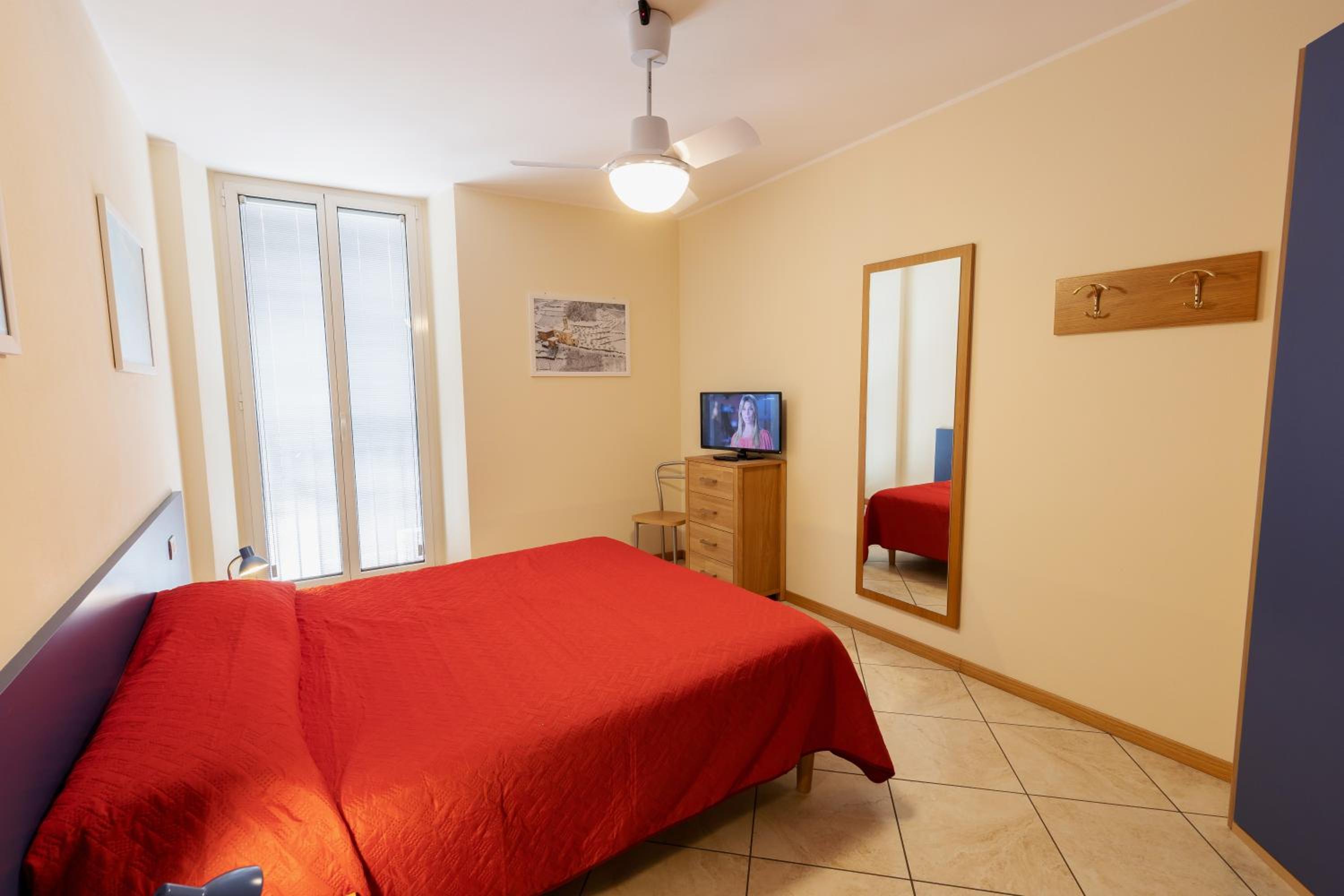 One-Bedroom Apartment - Photo 13