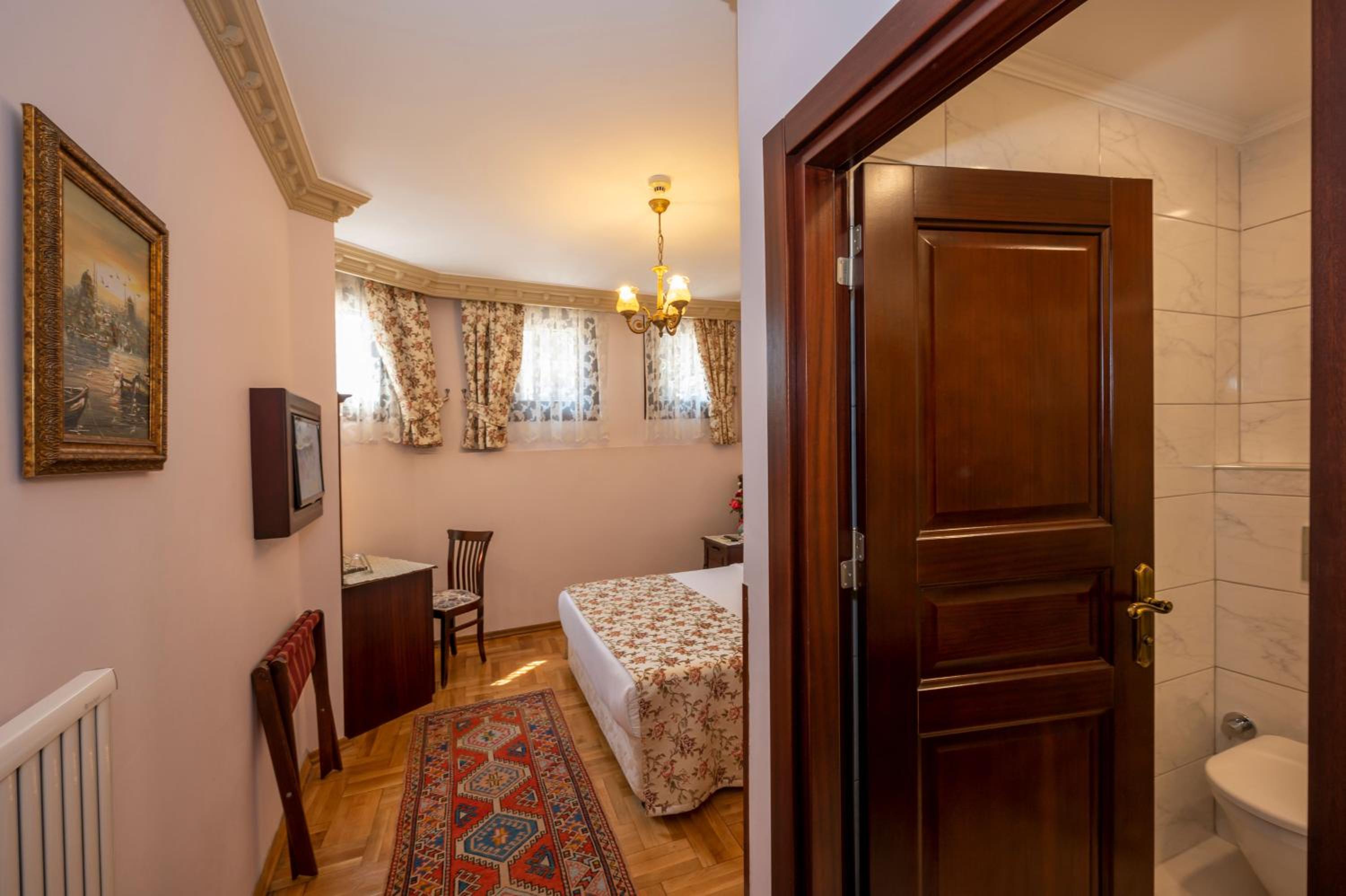 Economy Double Room - Ground Floor photo 3