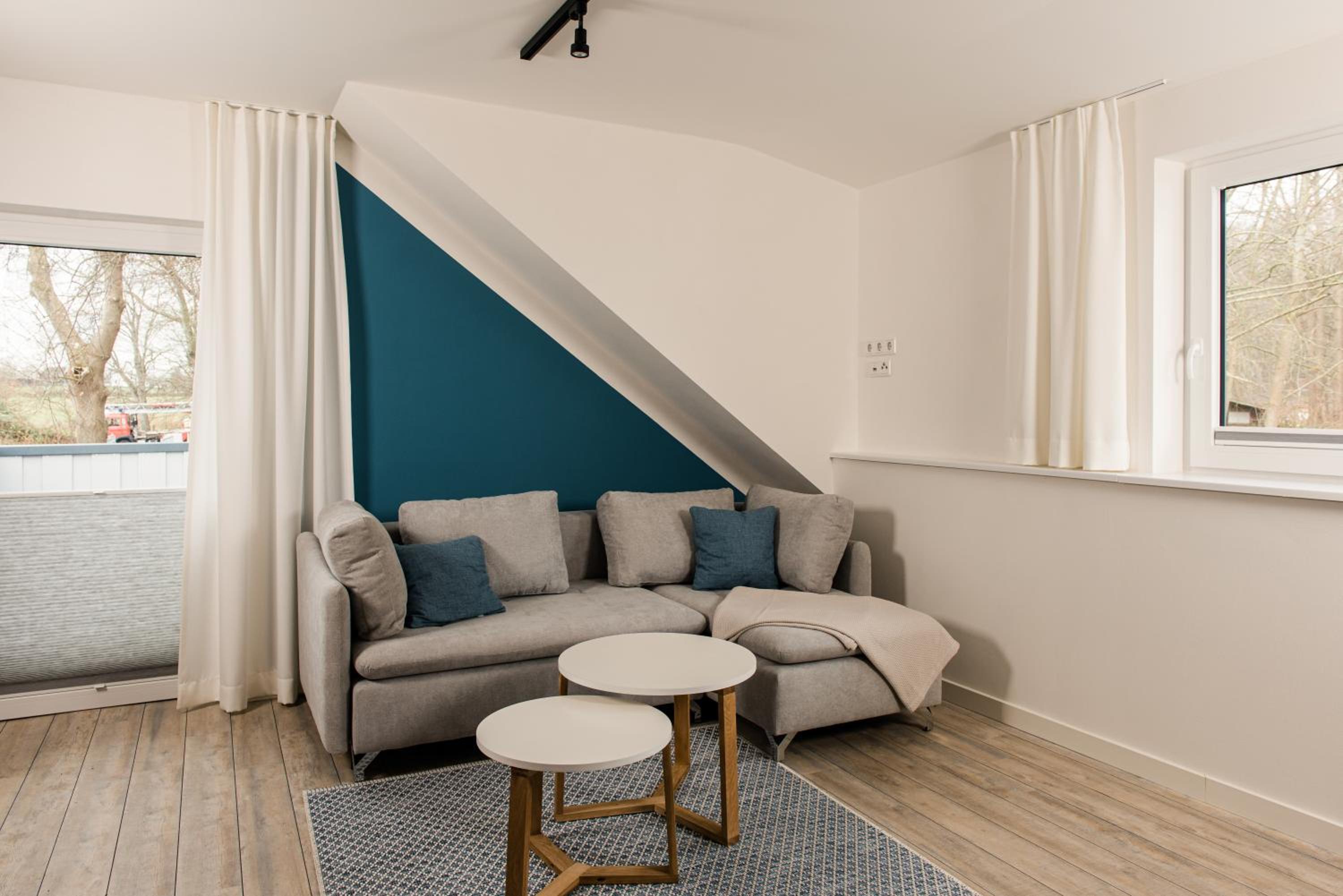 One-Bedroom Apartment photo 1