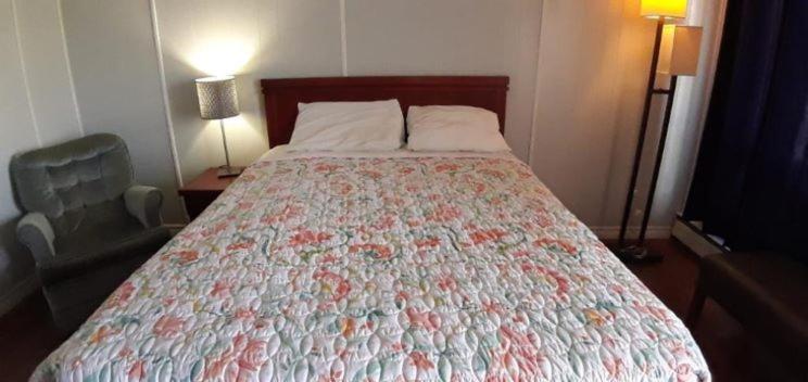 Single Room with Private Bathroom