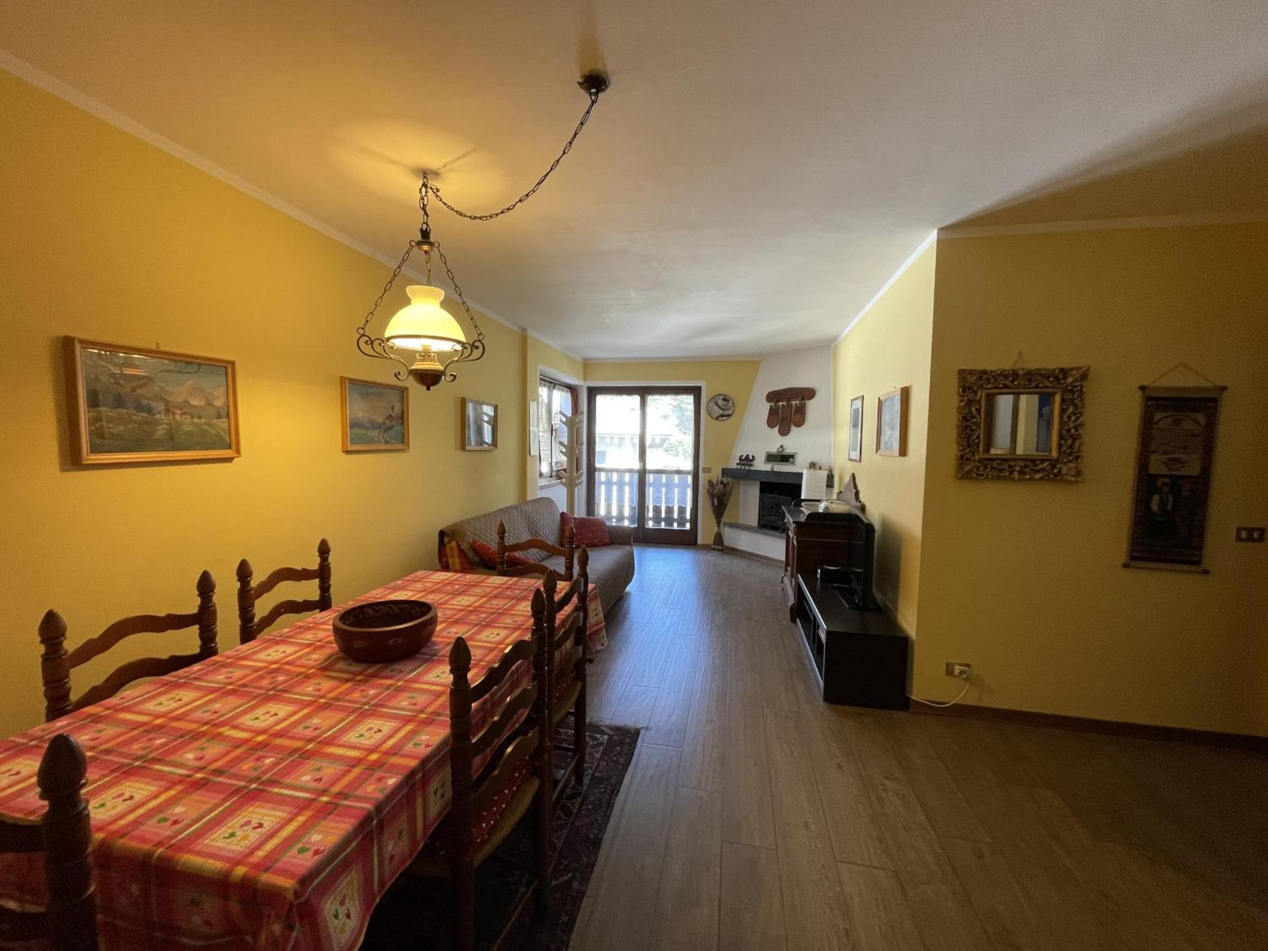 Apartment with Balcony photo 1