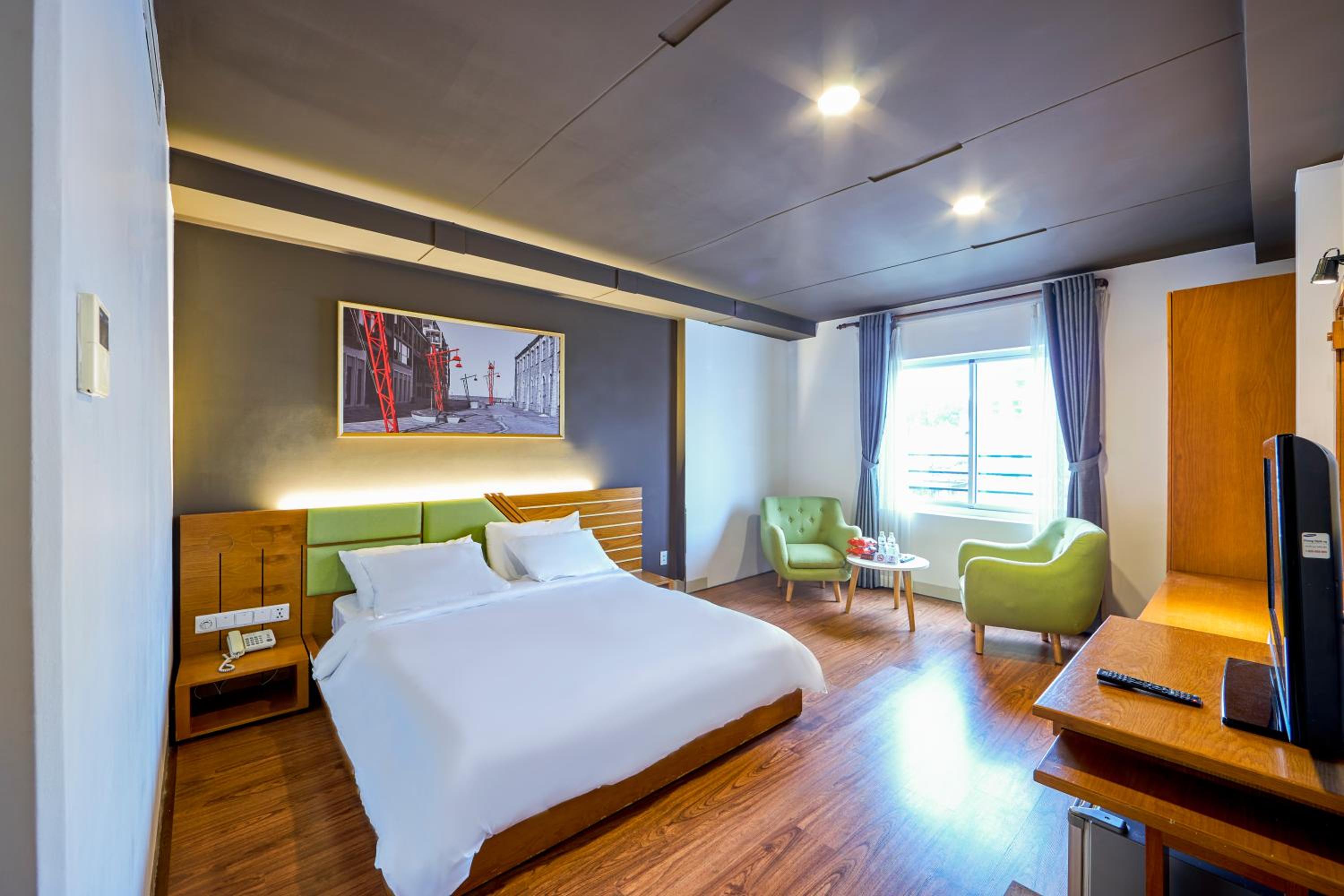 Suite With City View With Complimentary Daily Snack photo 1