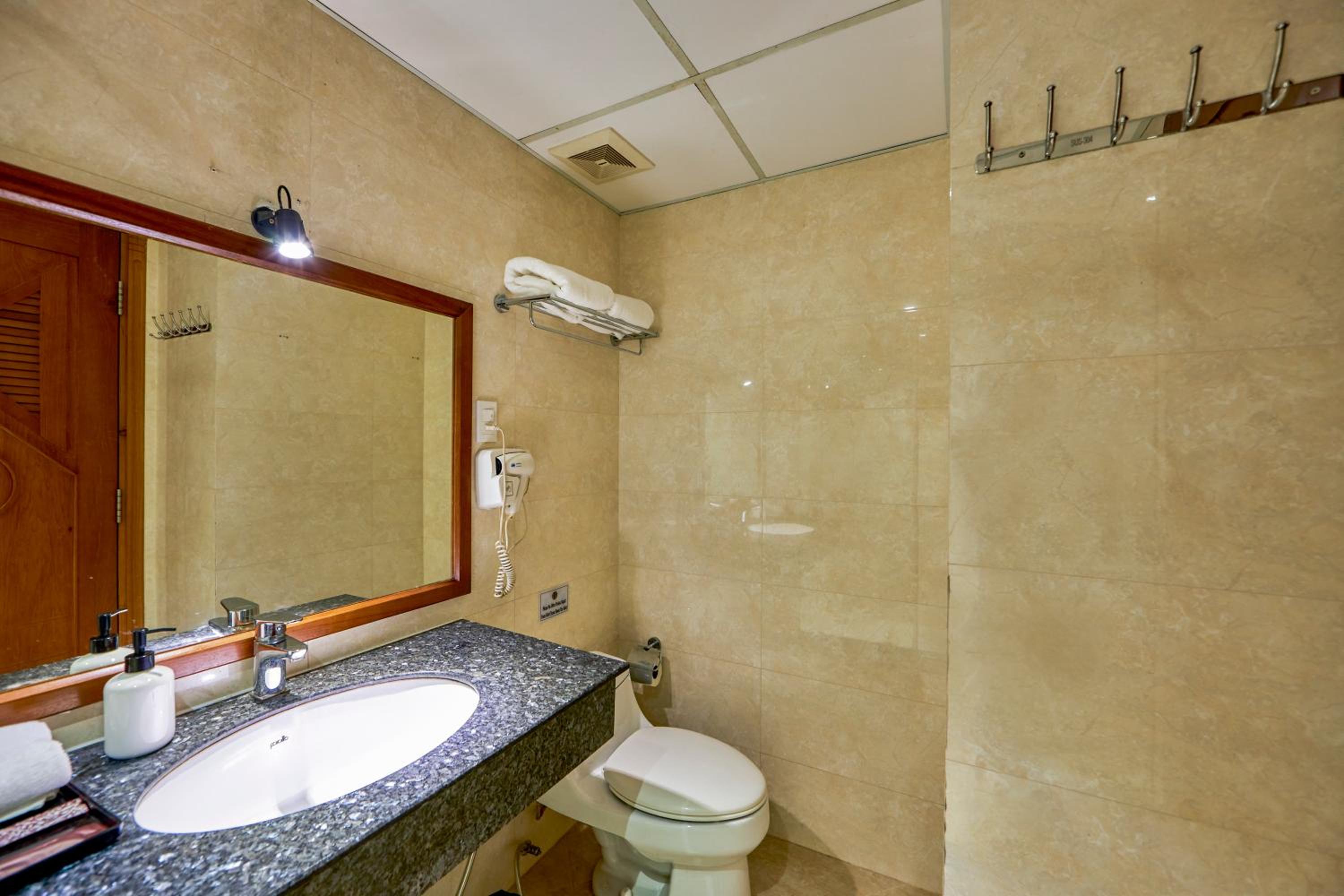 Deluxe Twin Room With Complimentary Daily Snack photo 3