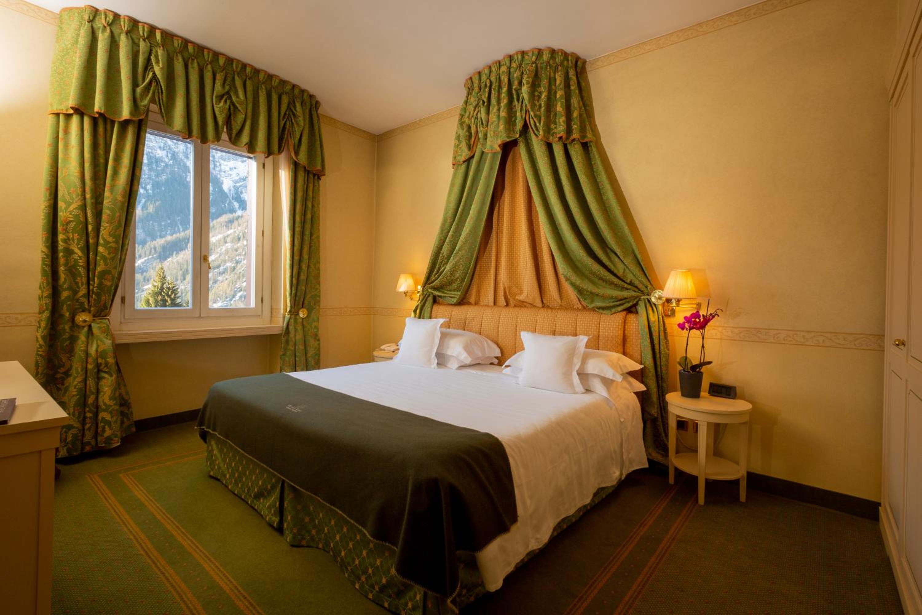 Suite - Photo 9