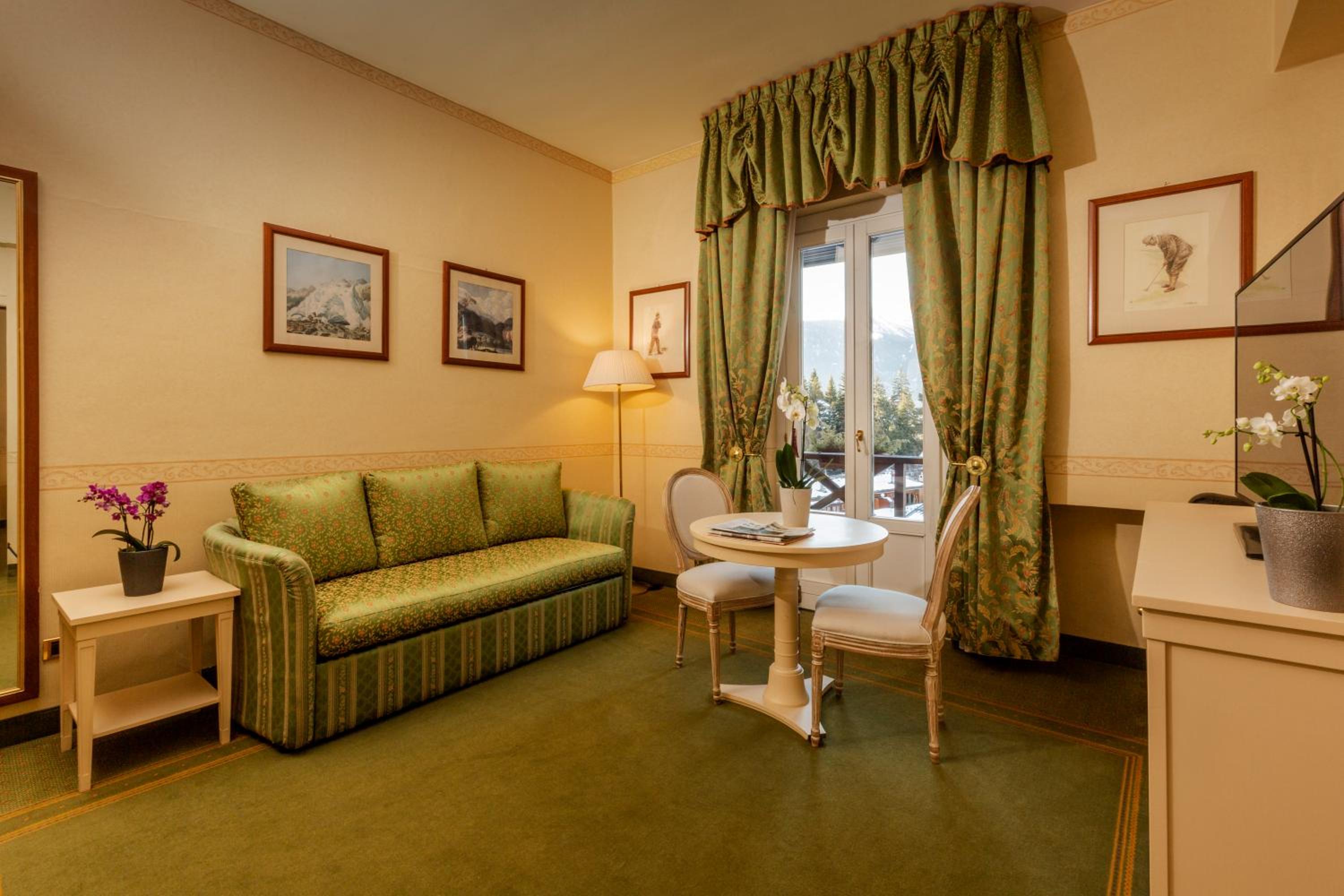 Suite - Photo 7
