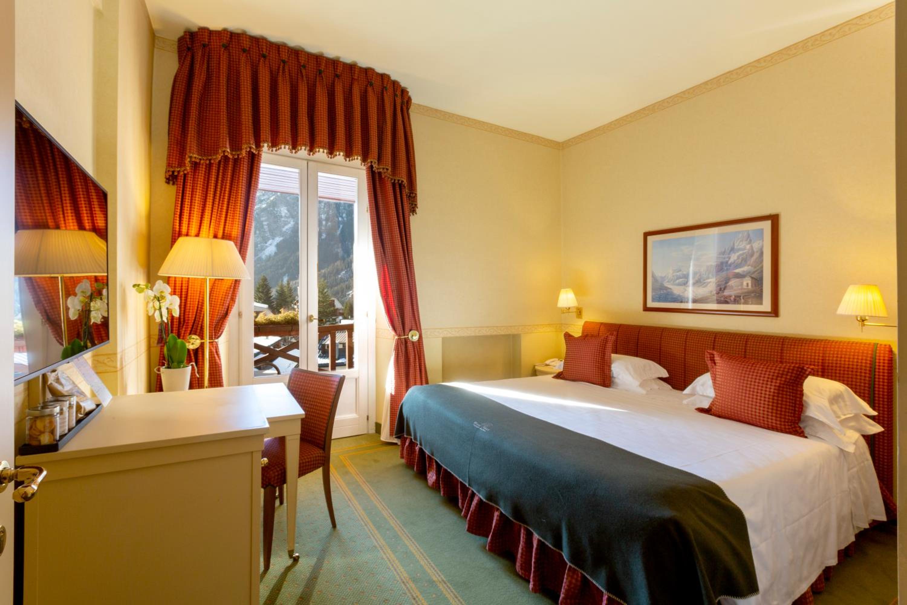 Double Room with Balcony - Photo 1