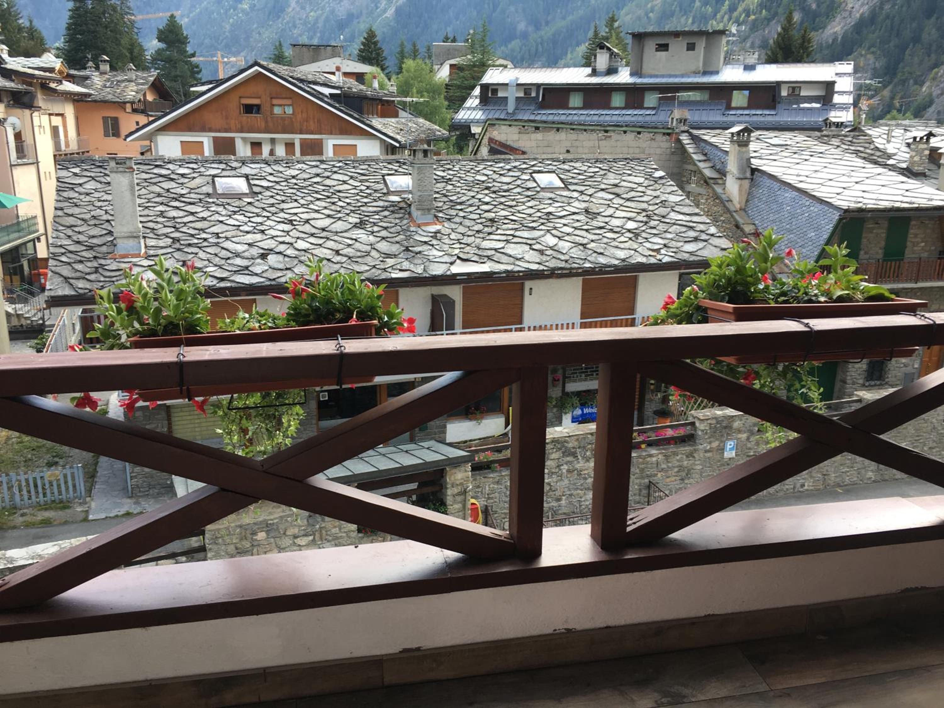 Double Room with Balcony - Photo 3
