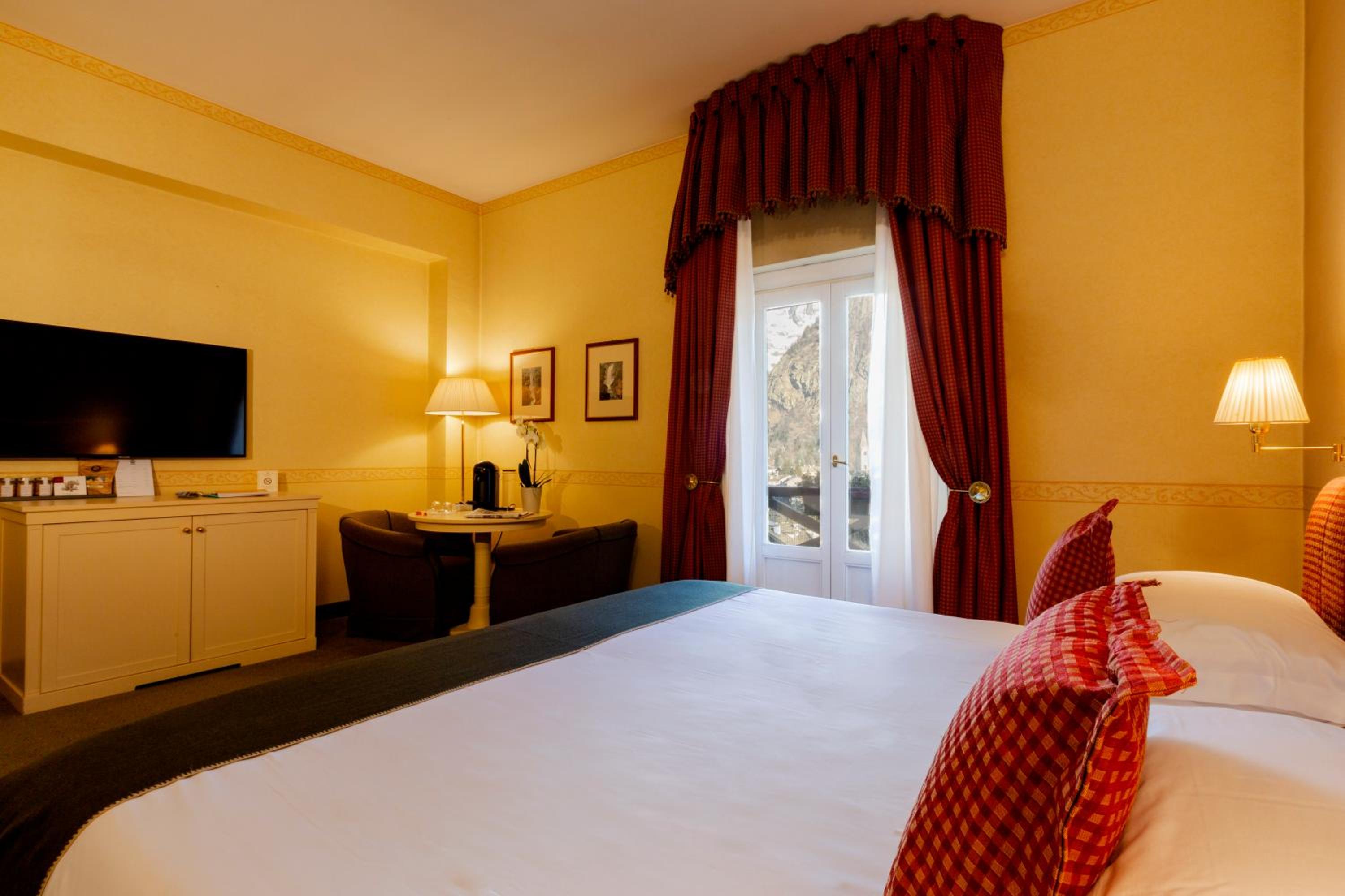King Room with Mountain View - Photo 5