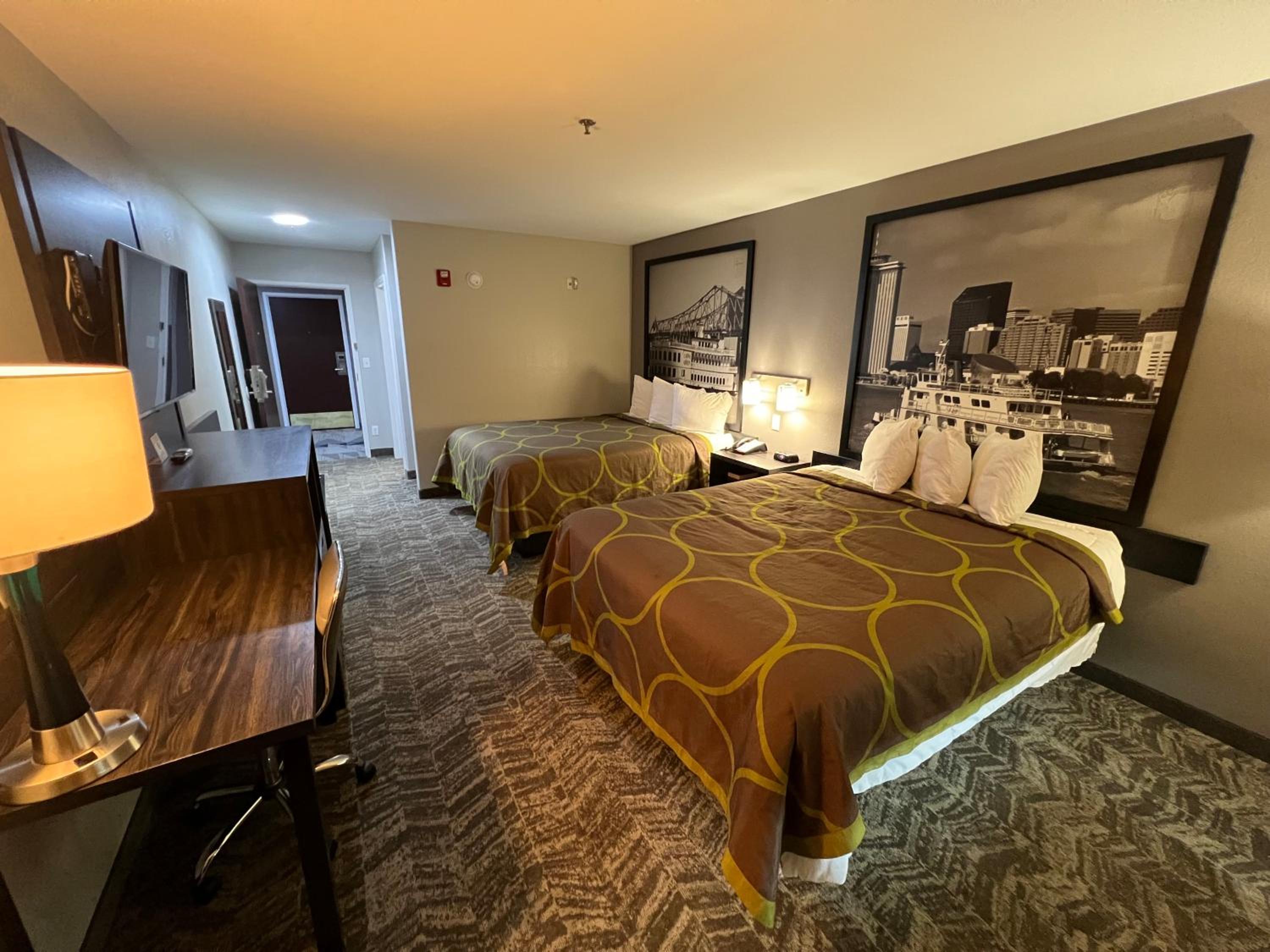 Queen Room with Two Queen Beds - Non-Smoking - Photo 1