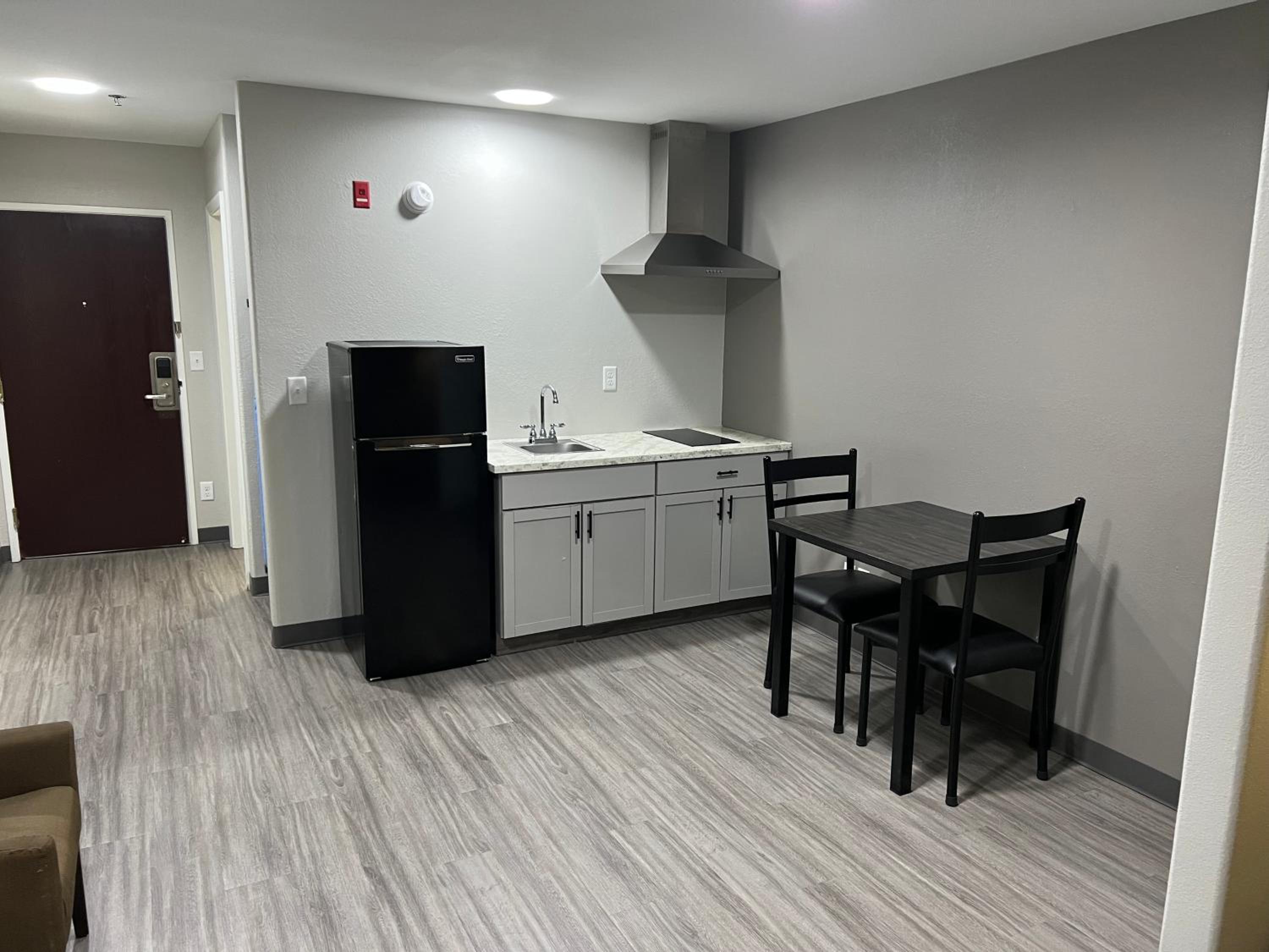 King Studio Suite - Non Smoking Â  - Photo 2