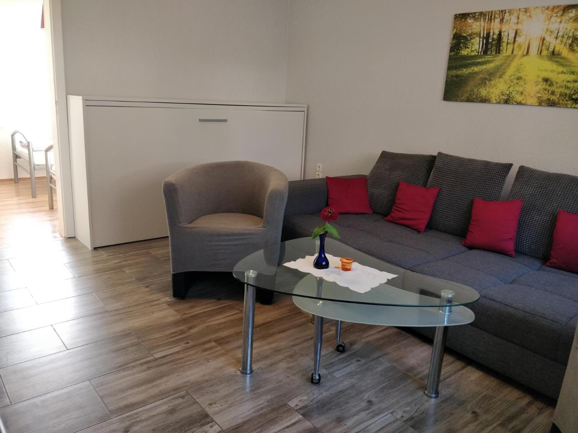 One-Bedroom Apartment - Photo 1