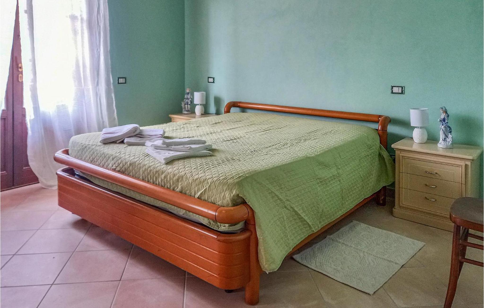 Three-Bedroom Vacation Home  photo 1