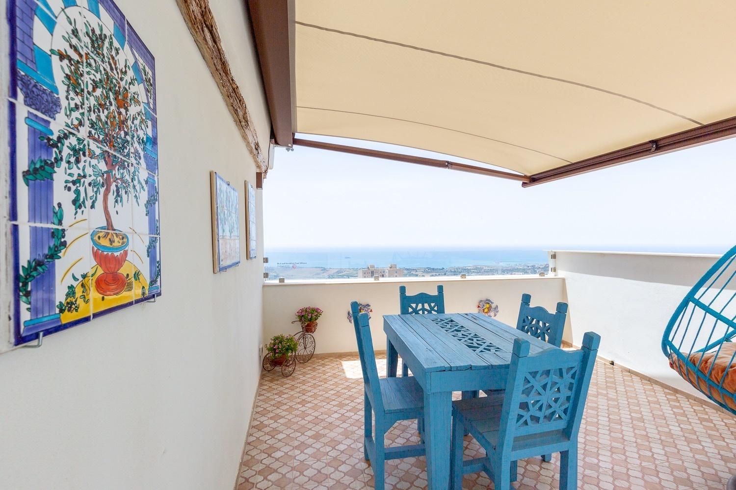 Queen Suite with Sea View - Photo 48