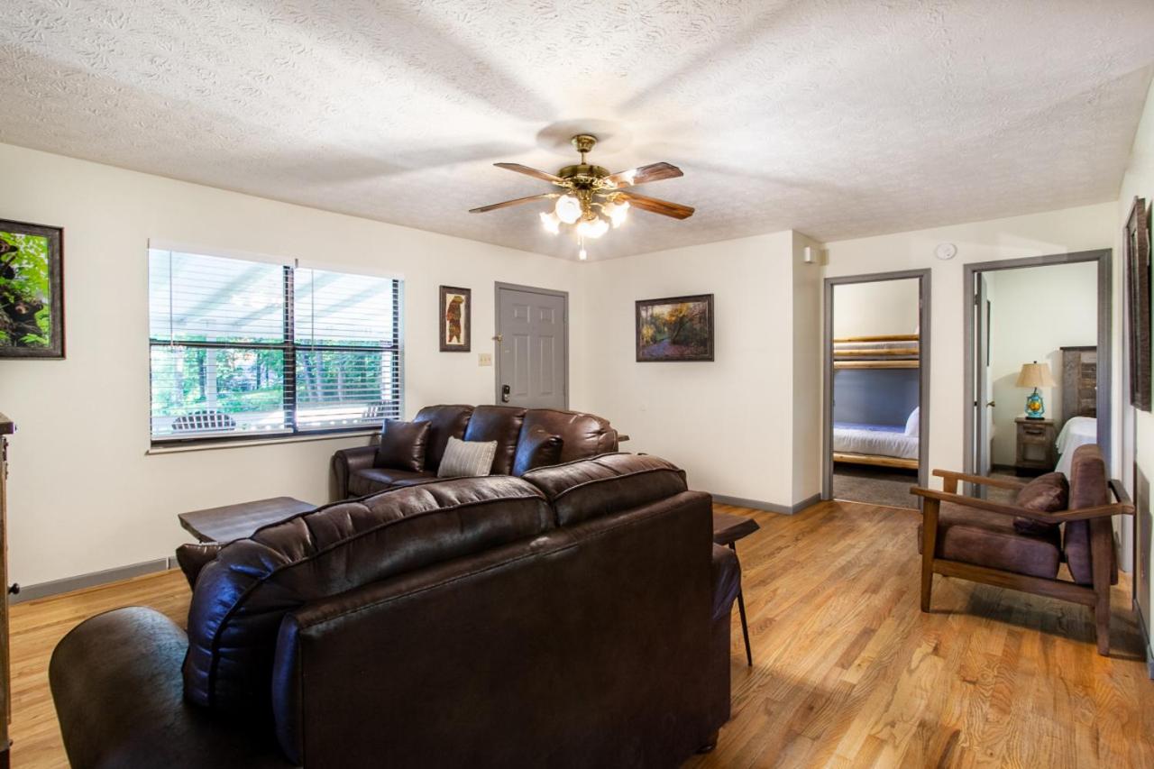 Three-Bedroom House photo 3