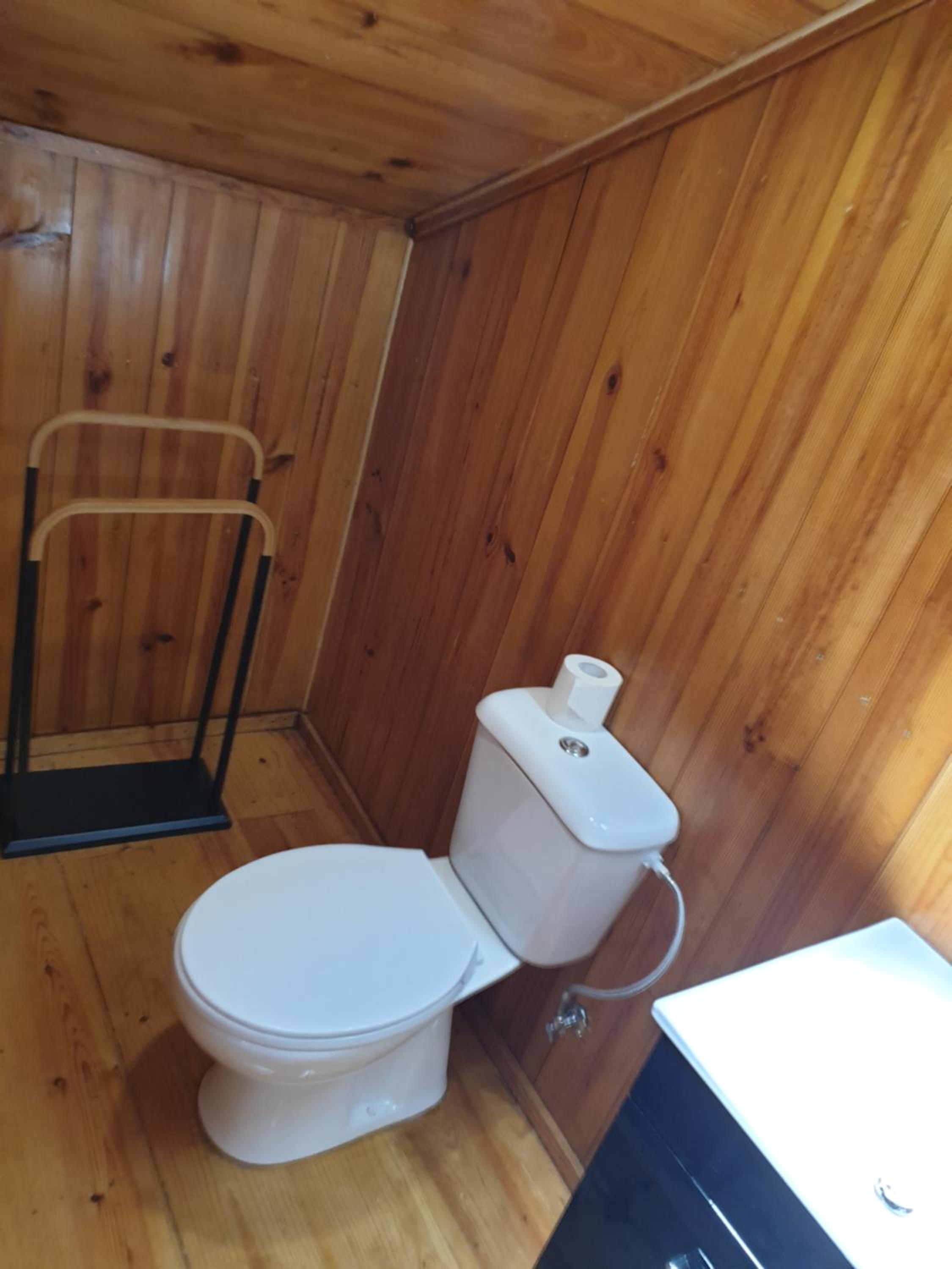 Double or Twin Room - Photo 8