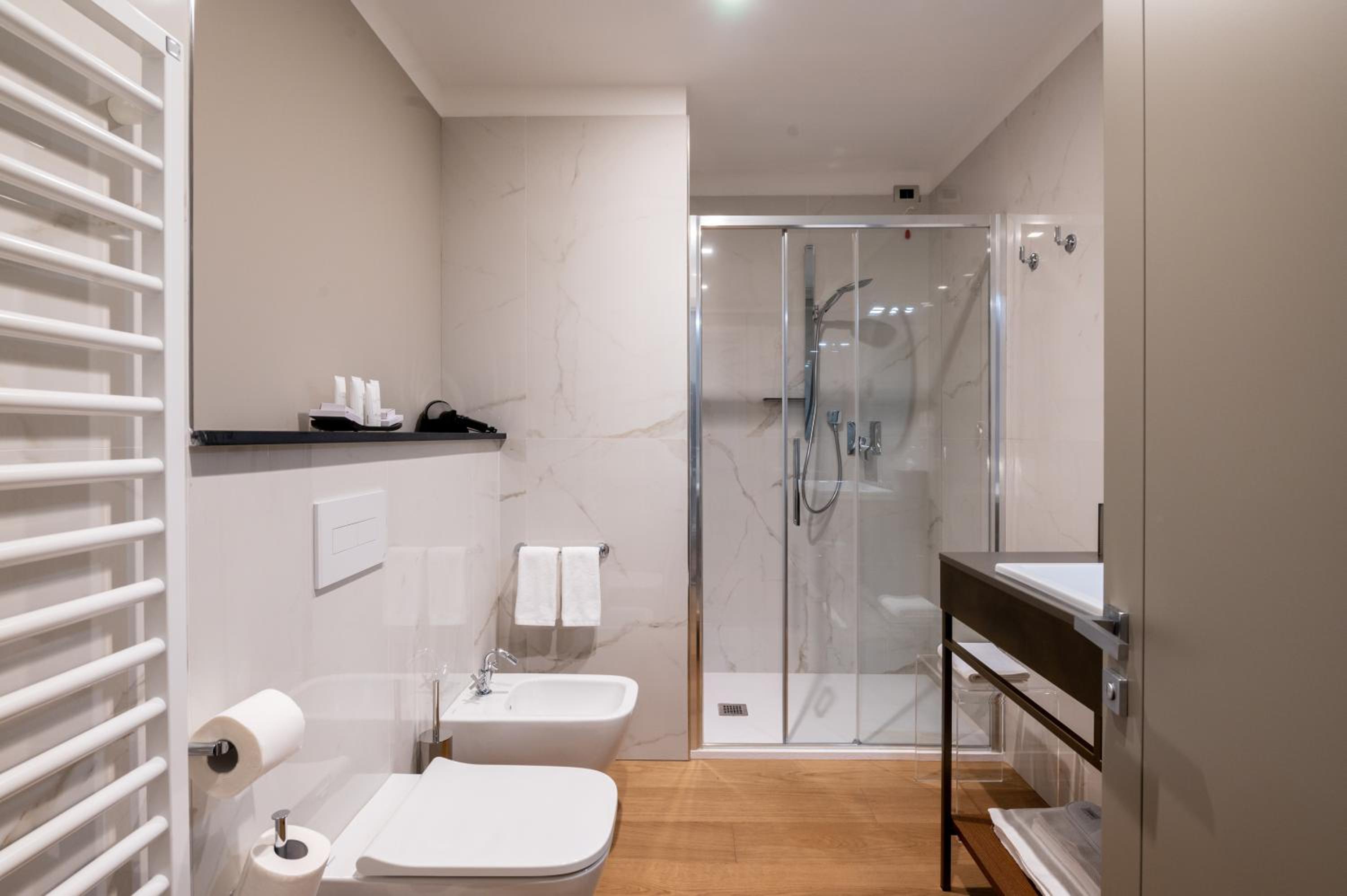 Double Room with Extra Bed - Photo 4