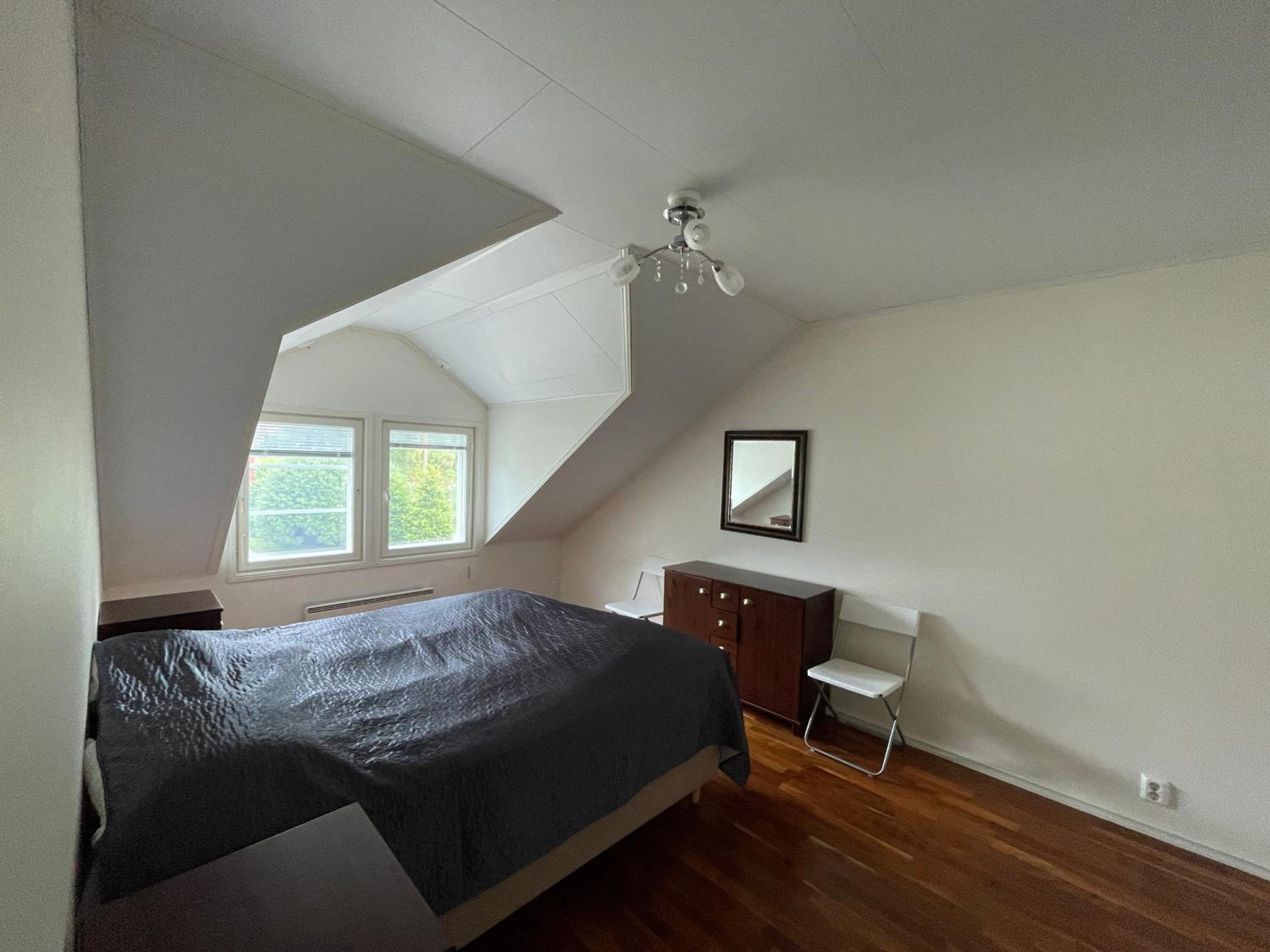 Three-Bedroom House photo 1