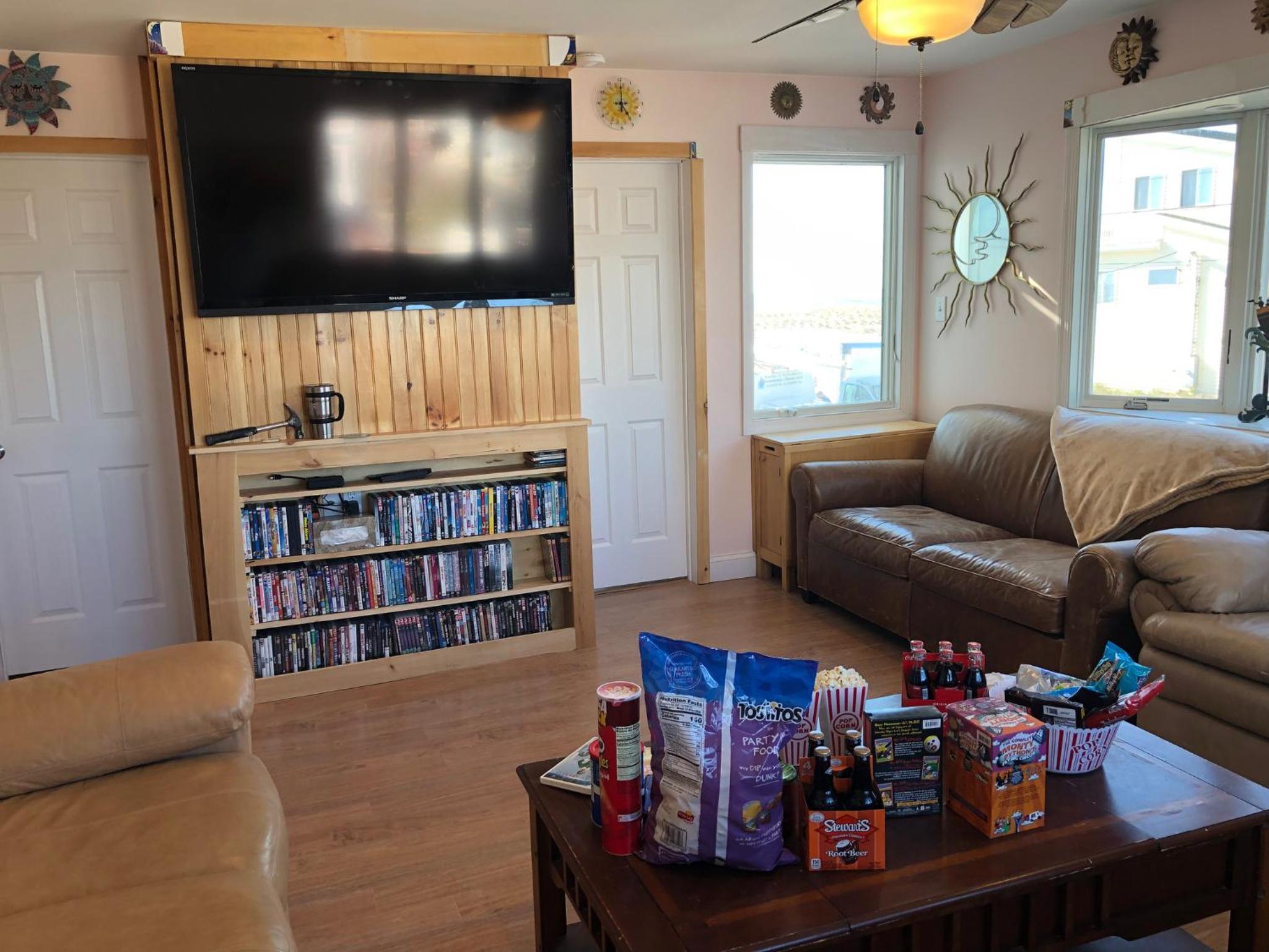 Six-Bedroom House photo 1