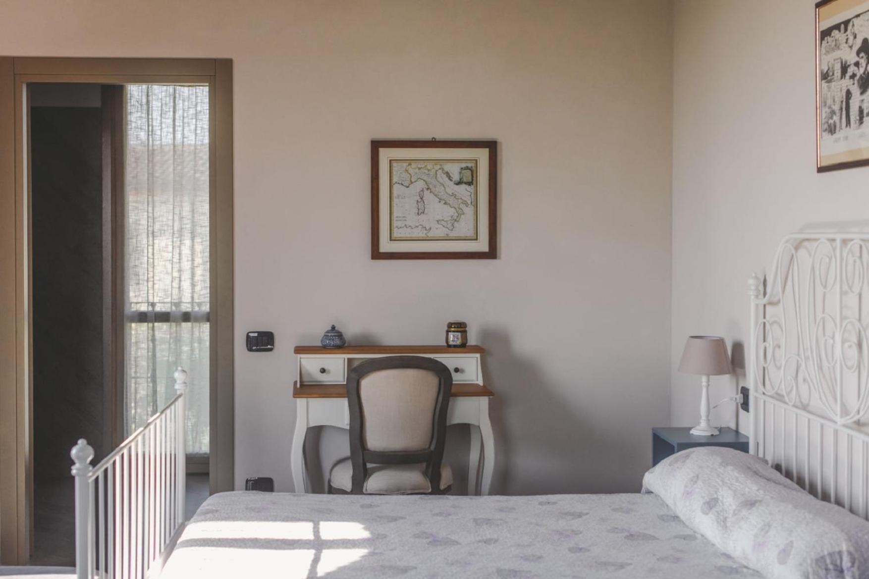Deluxe Suite - Photo 2
