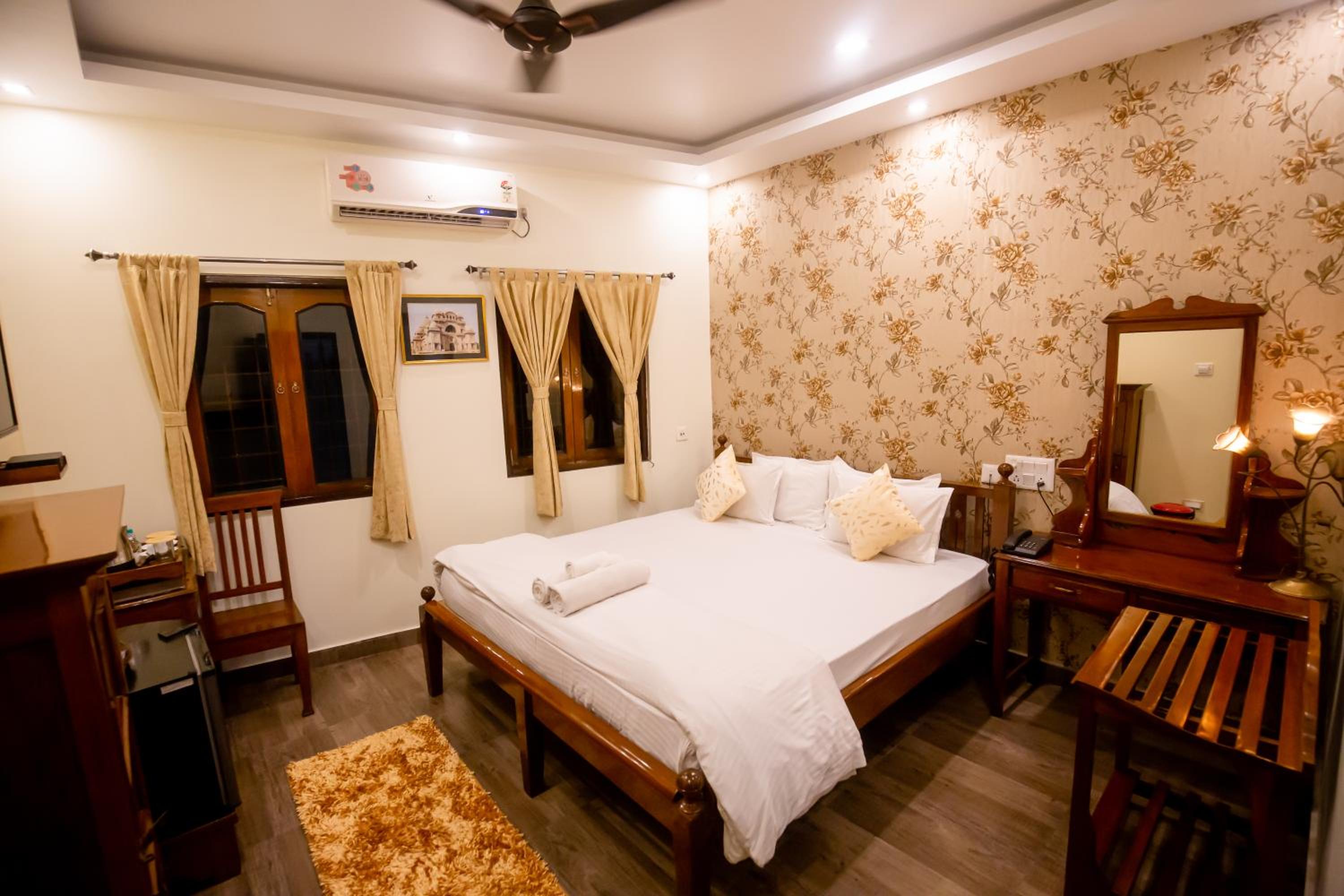 Deluxe Double Room - Photo 1