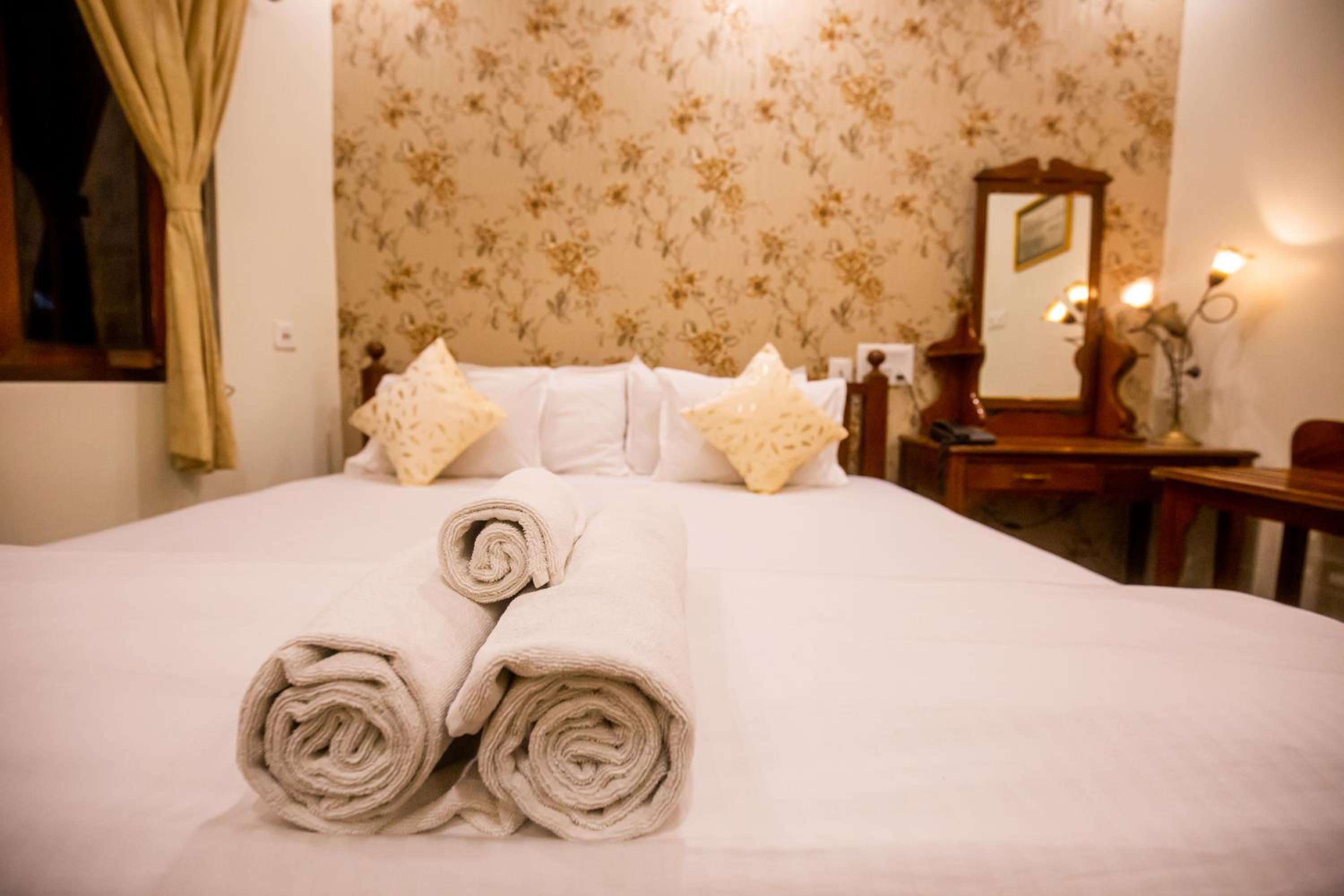 Deluxe Double Room - Photo 12