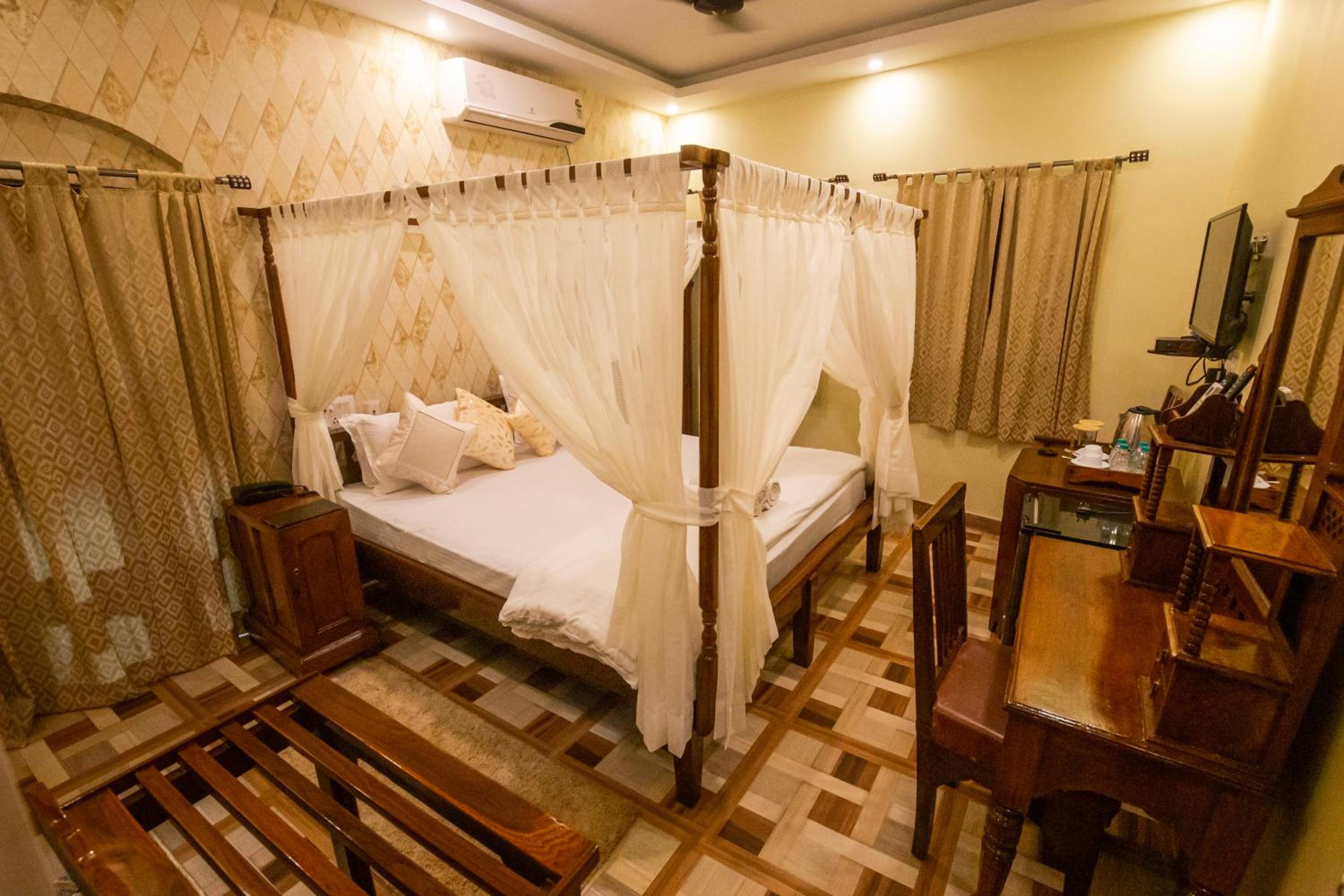 King Suite with Balcony
