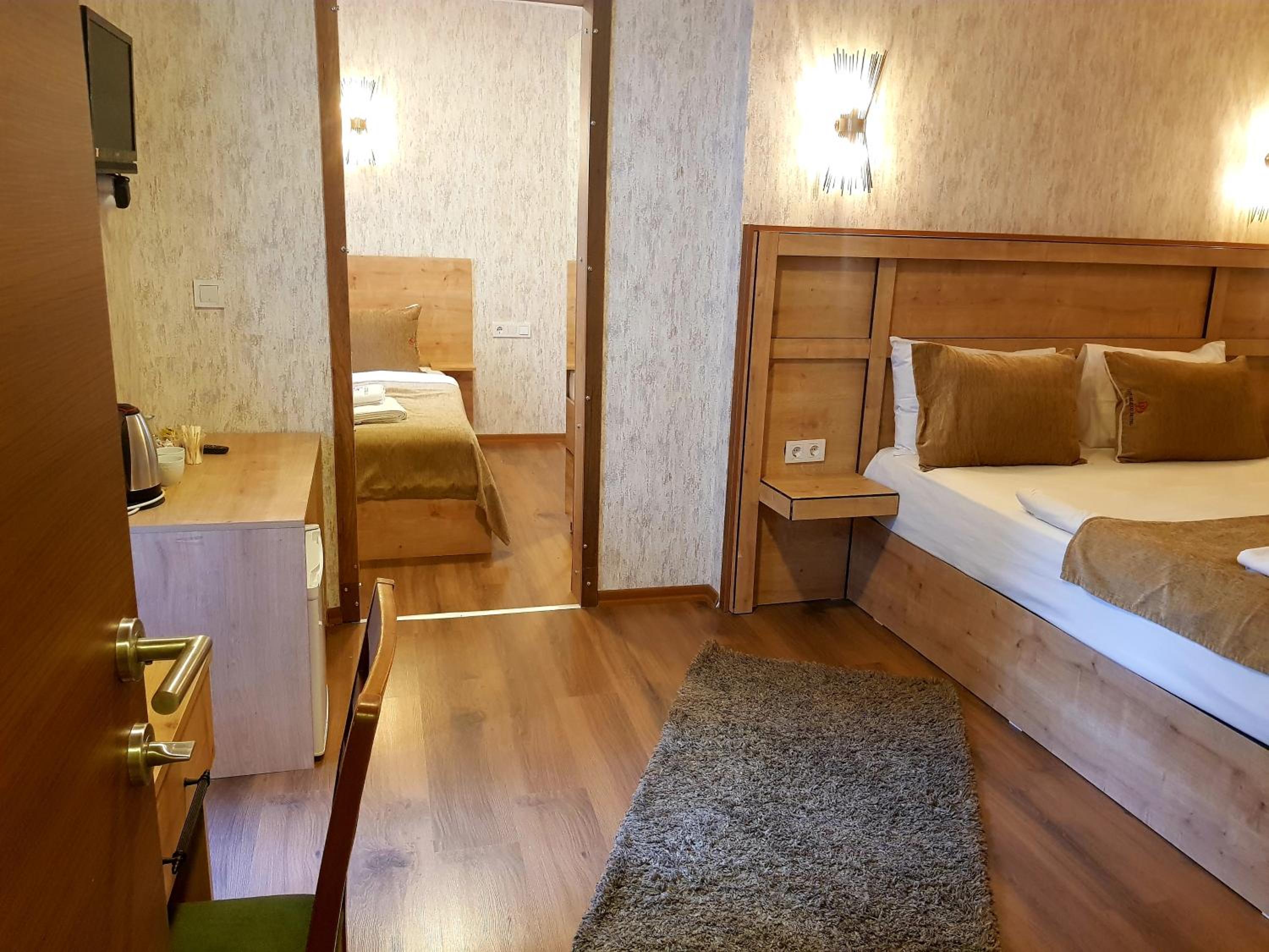 Triple Room with Balcony photo 2